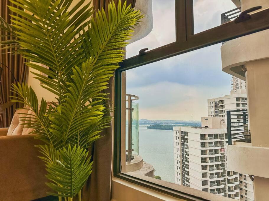 DangaBay Seaview 3BedRoom by WP HOMESTAY