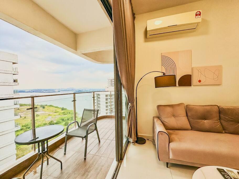 DangaBay Seaview 3BedRoom by WP HOMESTAY