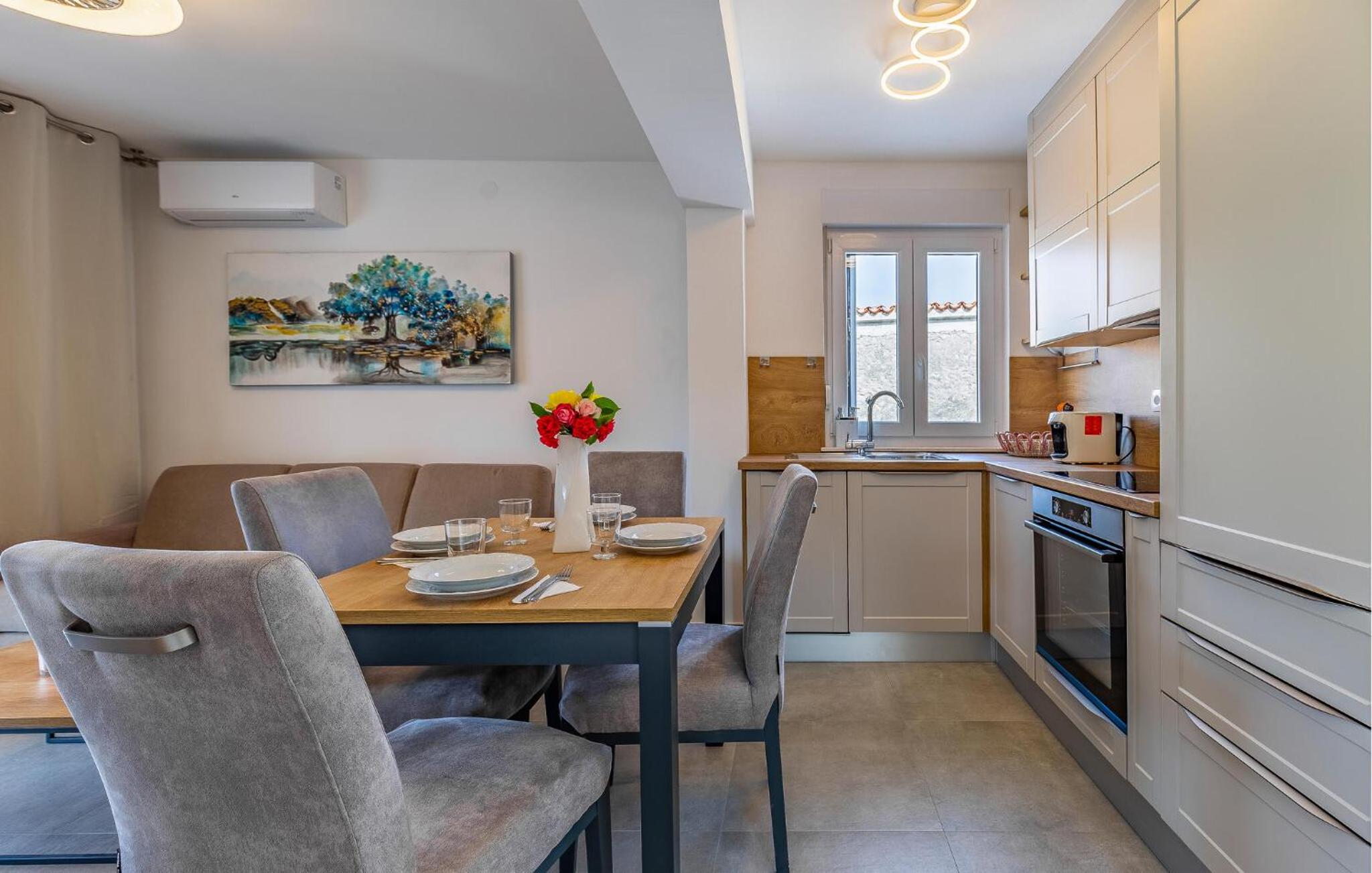 Gorgeous Home In Vinkuran With Kitchen view 5