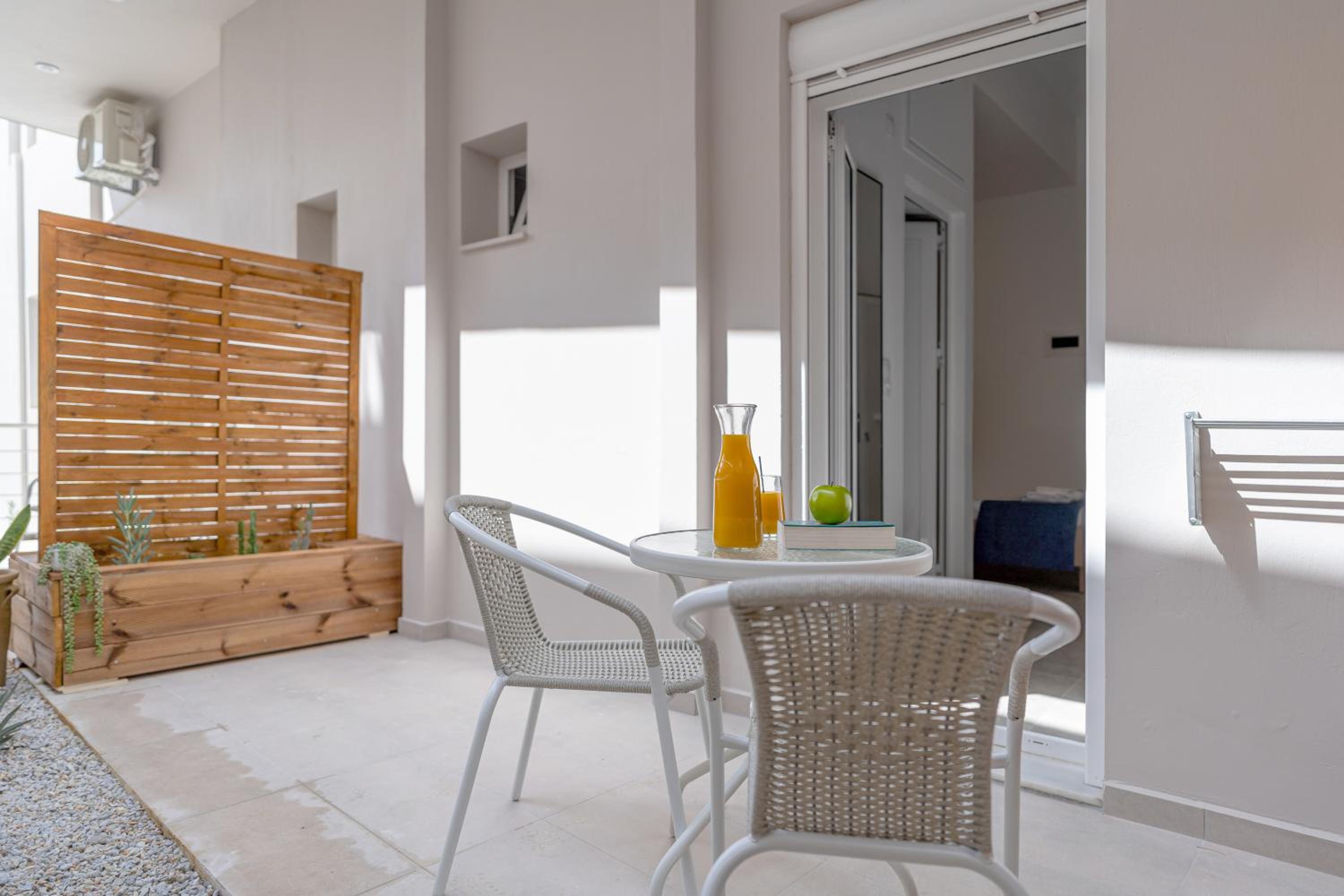 Faflagos Apartments