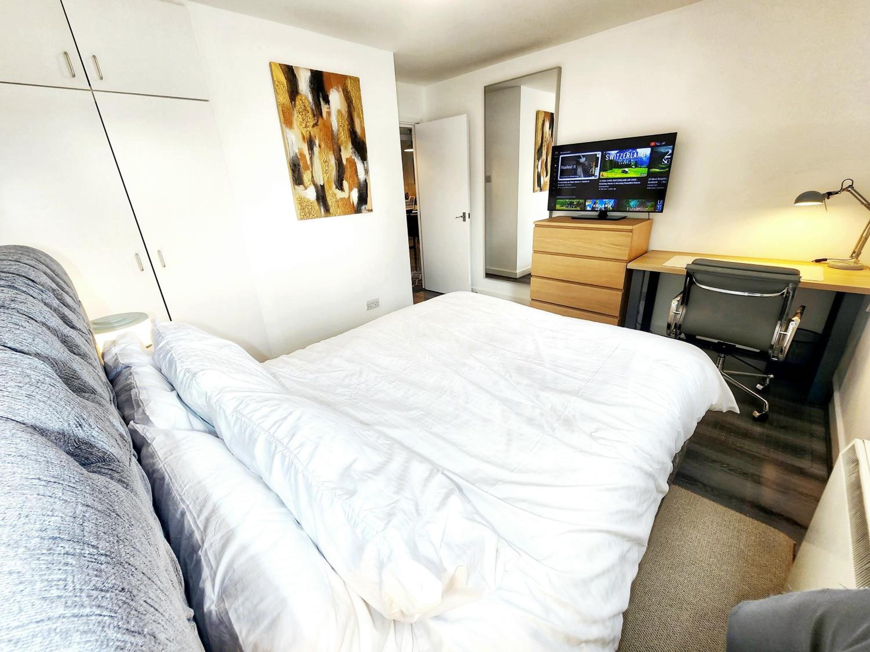 Brand New Flat - Canary Wharf