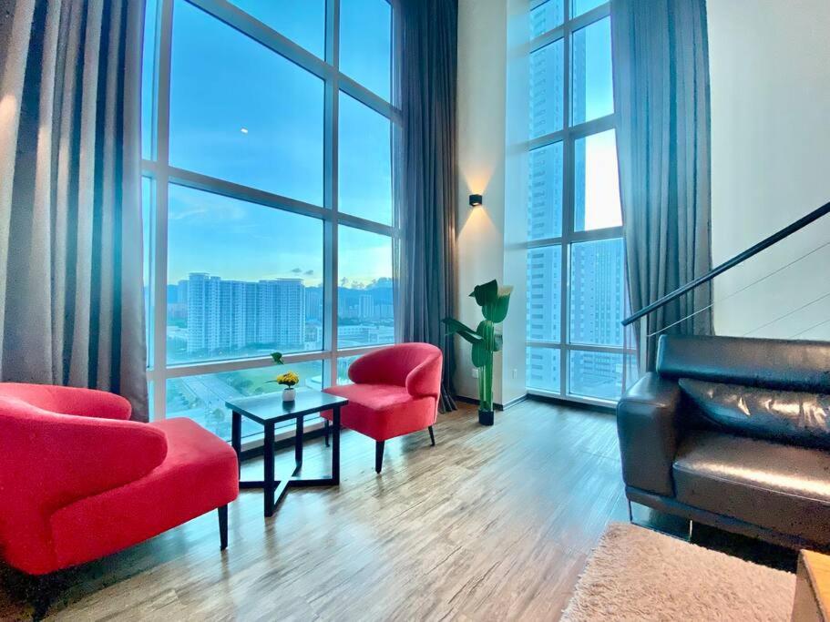 Maritime Suite - 2min drive to Georgetown 18min from airport Seaview Luxury 2BR 2 bathrooms Suites photo 3