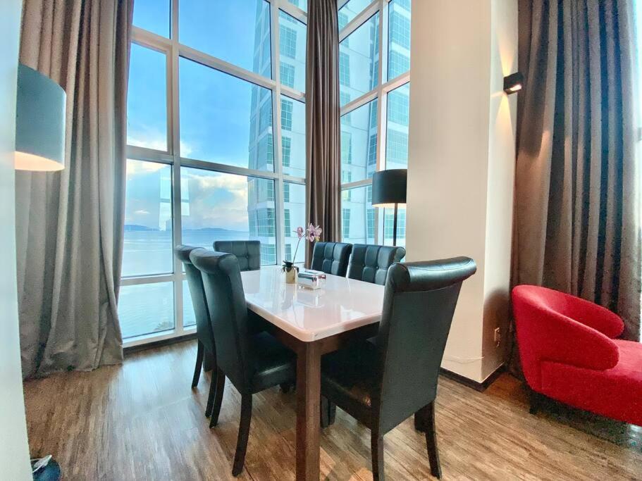 Maritime Suite - 2min drive to Georgetown 18min from airport Seaview Luxury 2BR 2 bathrooms Suites photo 6