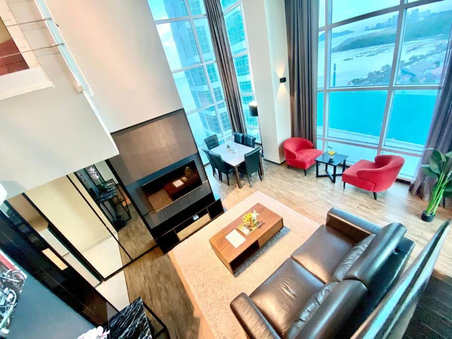 Maritime Suite - 2min drive to Georgetown 18min from airport Seaview Luxury 2BR 2 bathrooms Suites photo 8