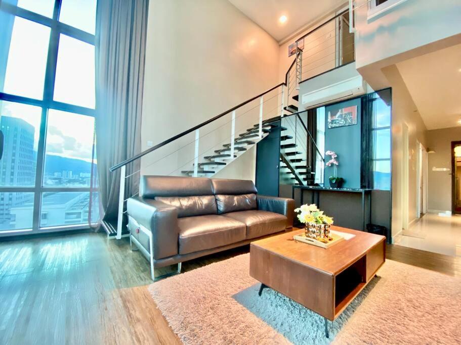 Maritime Suite - 2min drive to Georgetown 18min from airport Seaview Luxury 2BR 2 bathrooms Suites photo 5