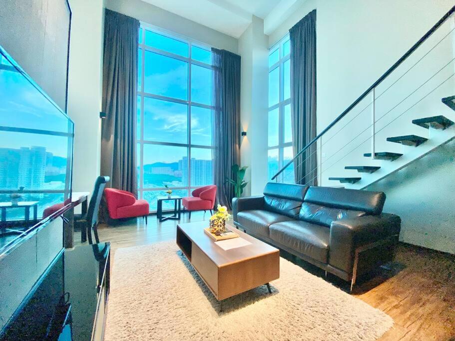 Maritime Suite - 2min drive to Georgetown 18min from airport Seaview Luxury 2BR 2 bathrooms Suites photo 4