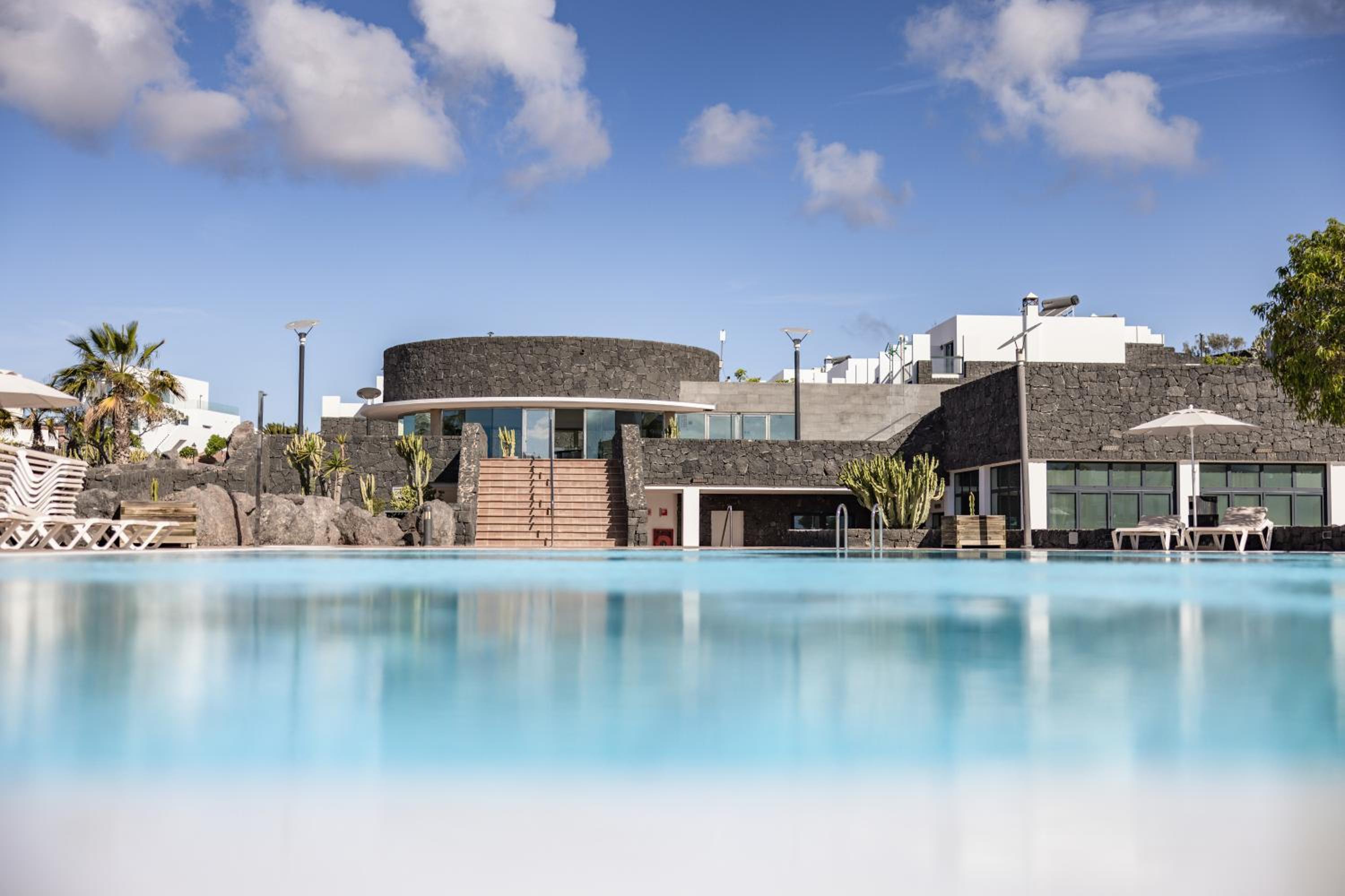 Hotel Caybeach Papagayos - Image 1