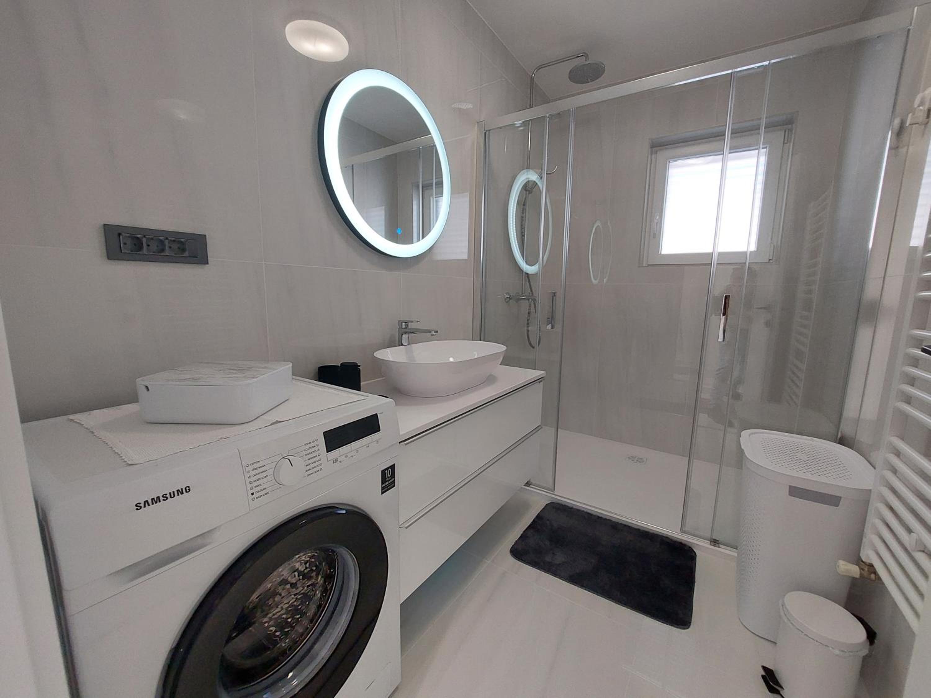Modern Apartment Mirjana view 4