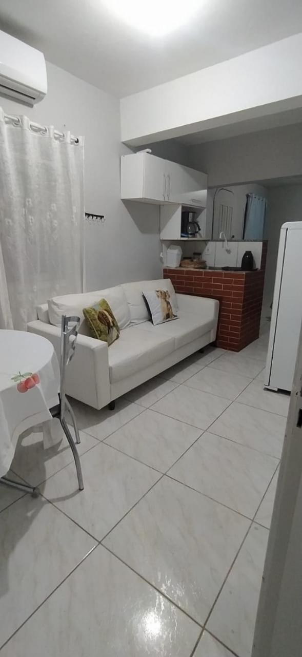 Casa de 2 Pavimentos Inteira com garagem