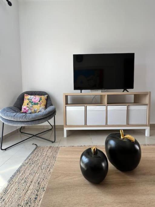 Margarita Gardens two 1bed flats 500m from sea