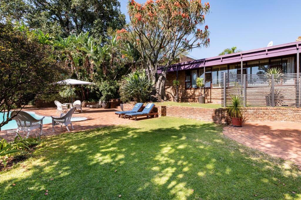 Johannesburg Vacations - April Villa Back-up power Luxury serviced villa Sandton CBD - Property Image 19