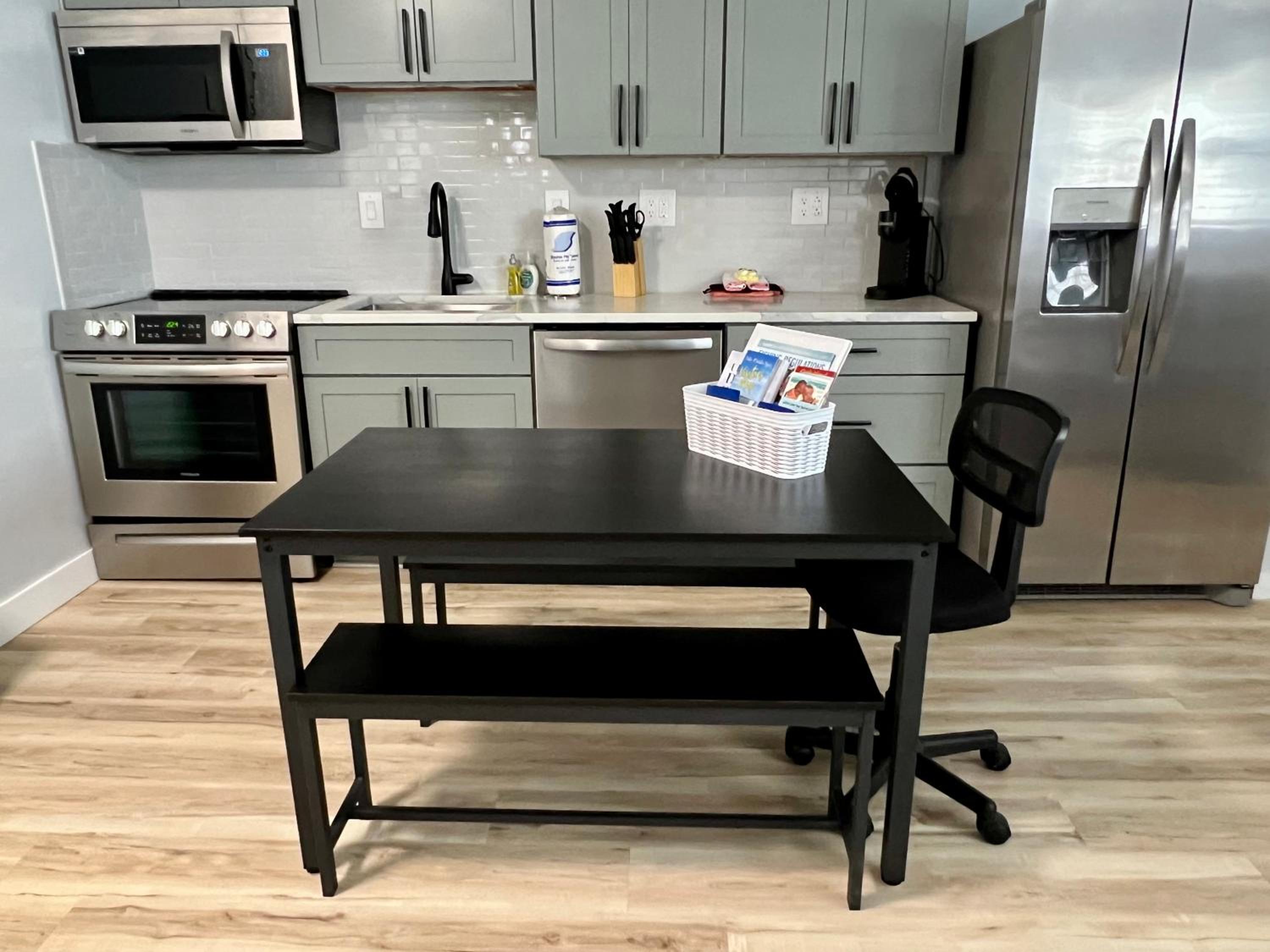 New! Beach Walk 6! Dog Friendly, Free Activities Included!
