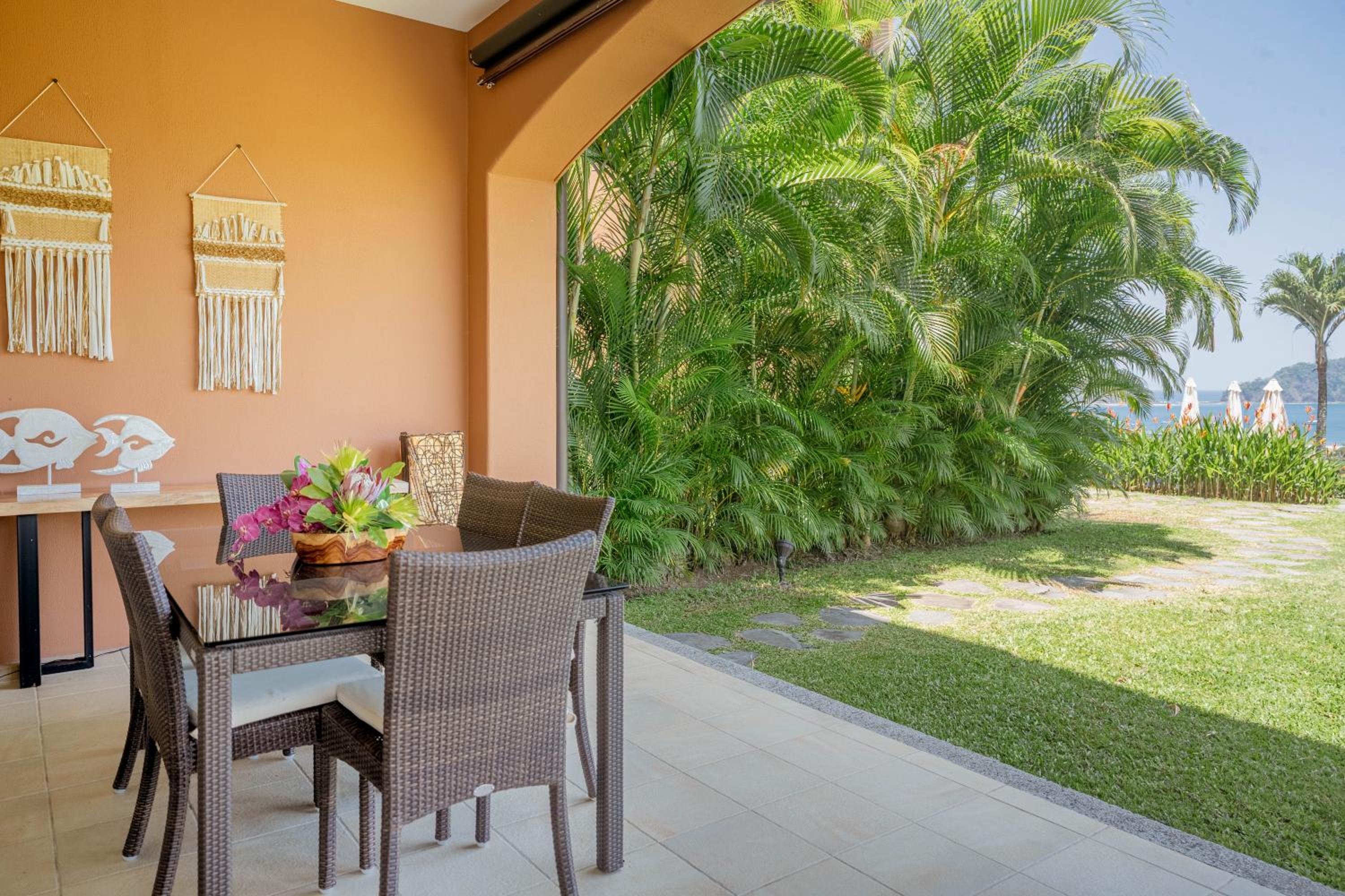 Luxury, ocean view, 3-bedroom condo @ Los Sueños