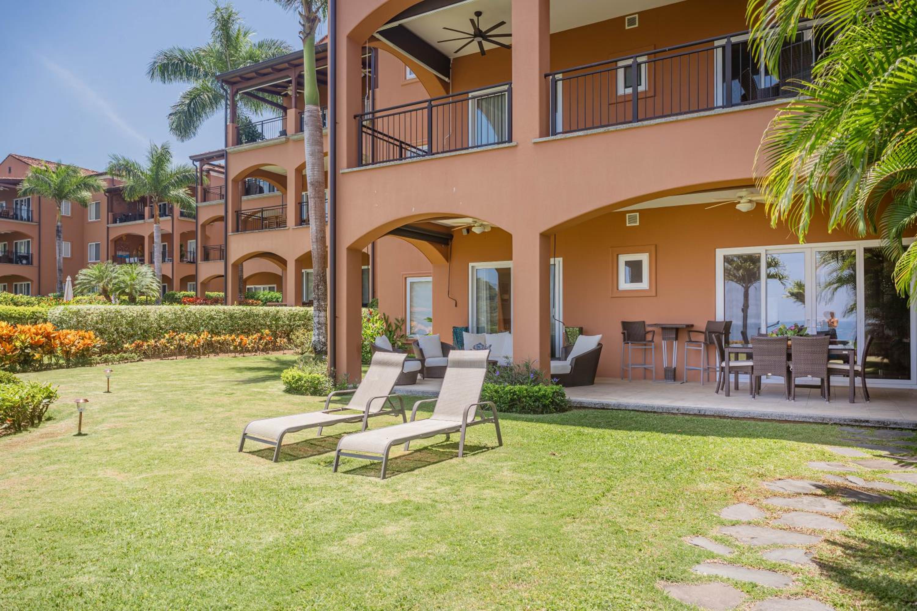Luxury, ocean view, 3-bedroom condo @ Los Sueños