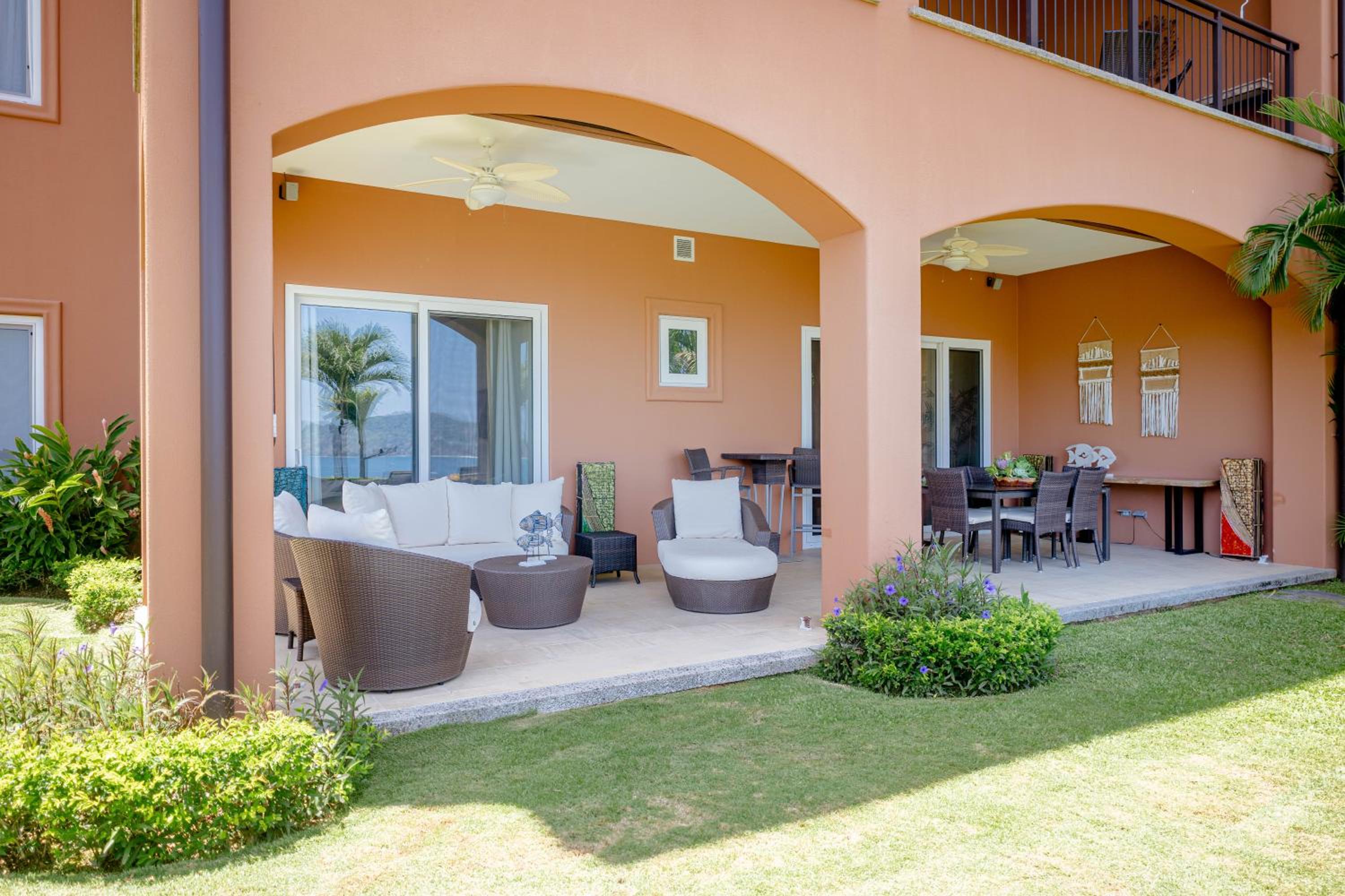 Luxury, ocean view, 3-bedroom condo @ Los Sueños