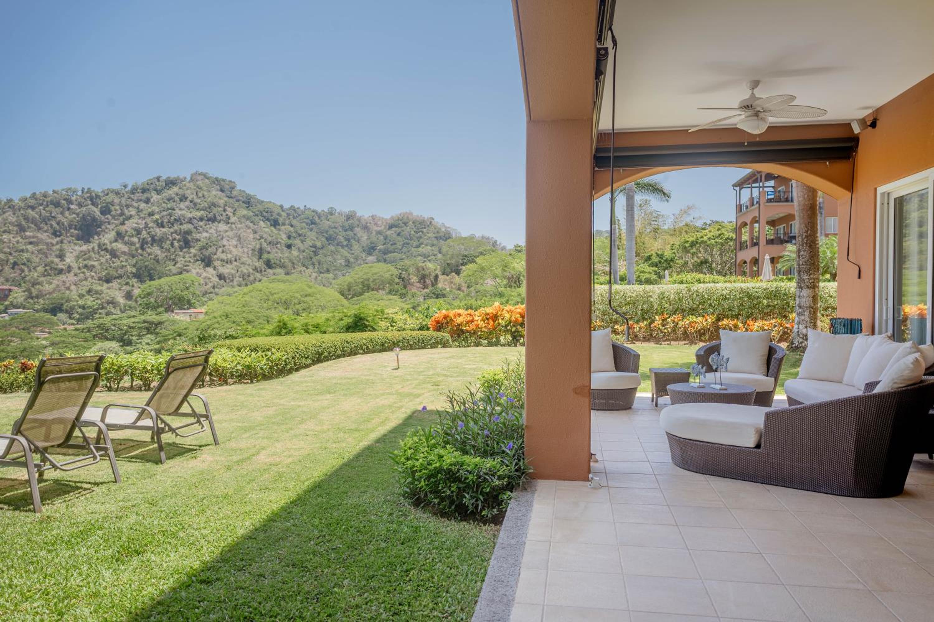 Luxury, ocean view, 3-bedroom condo @ Los Sueños
