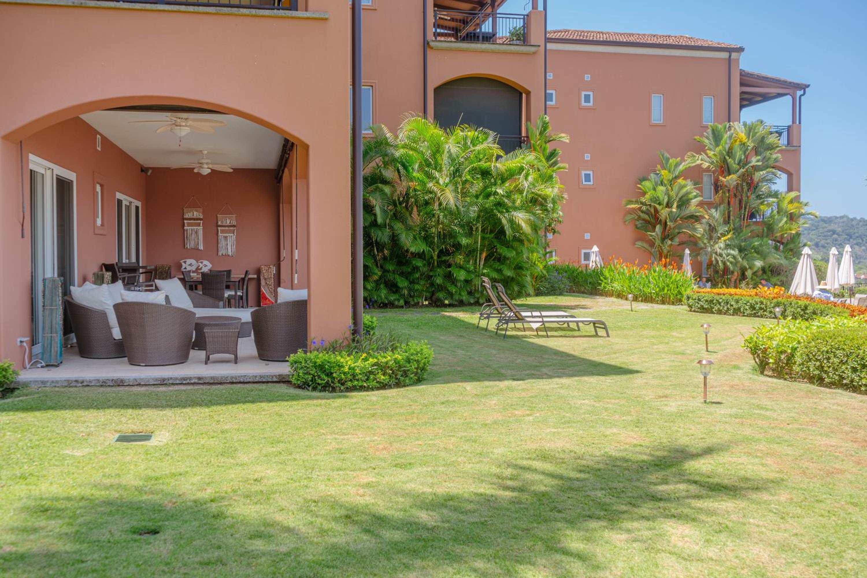 Luxury, ocean view, 3-bedroom condo @ Los Sueños