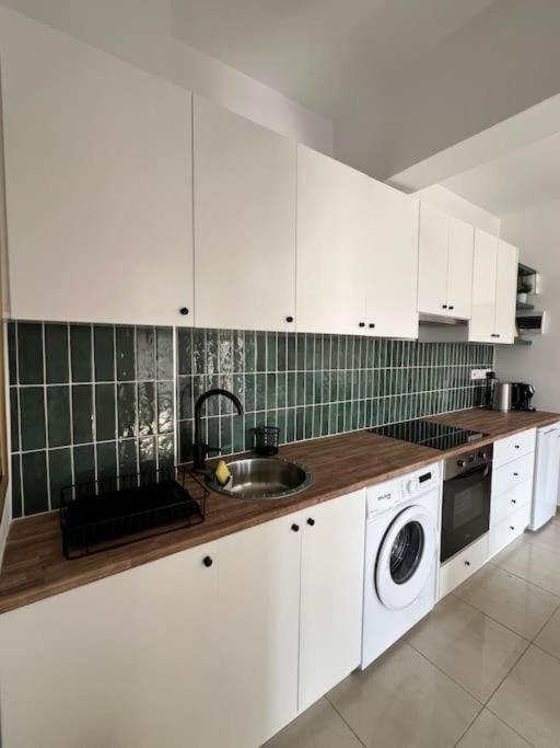 Margarita Gardens two 1bed flats 500m from sea