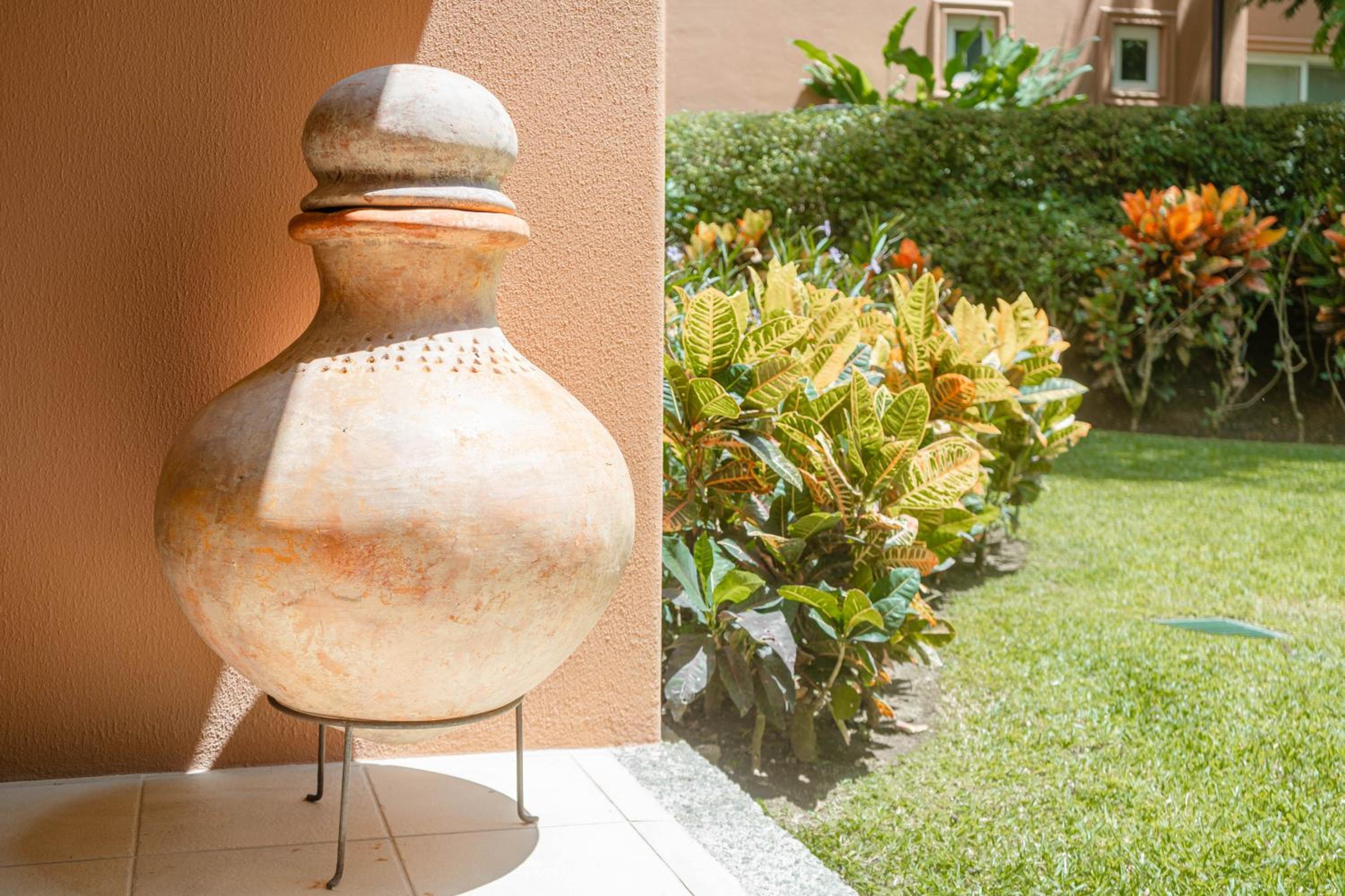 Luxury, ocean view, 3-bedroom condo @ Los Sueños