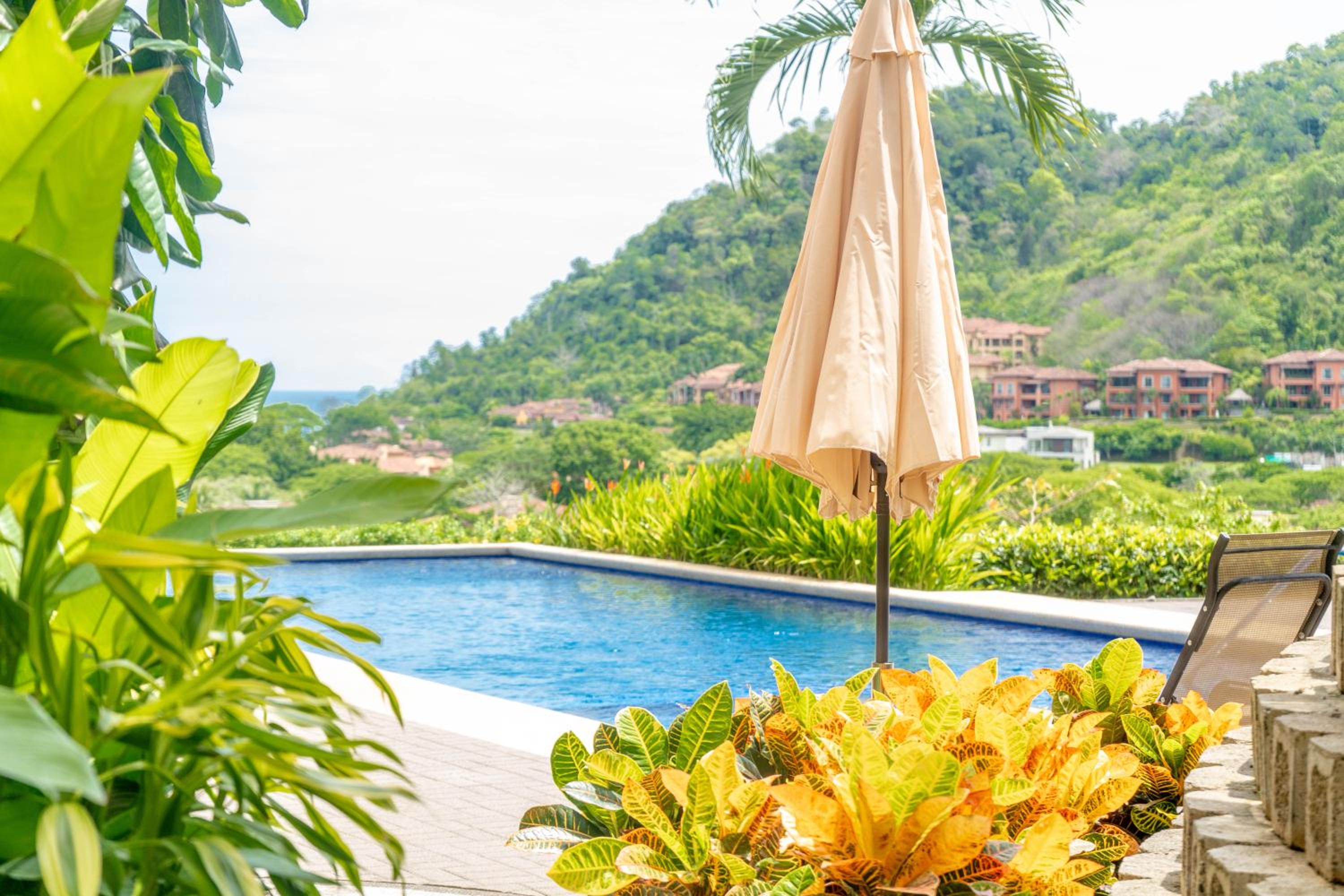 Luxury, ocean view, 3-bedroom condo @ Los Sueños