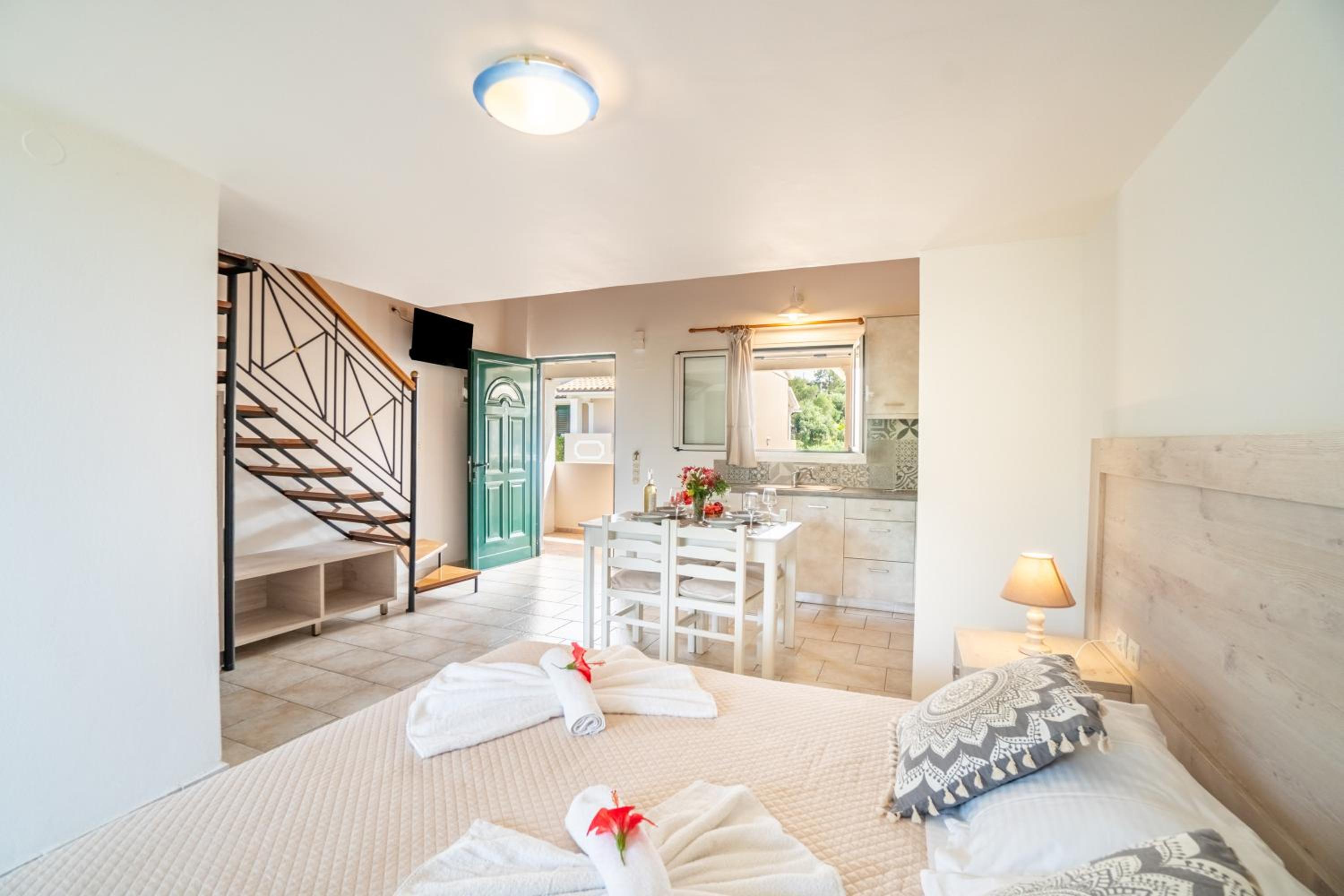 Anna Studio and Maisonettes