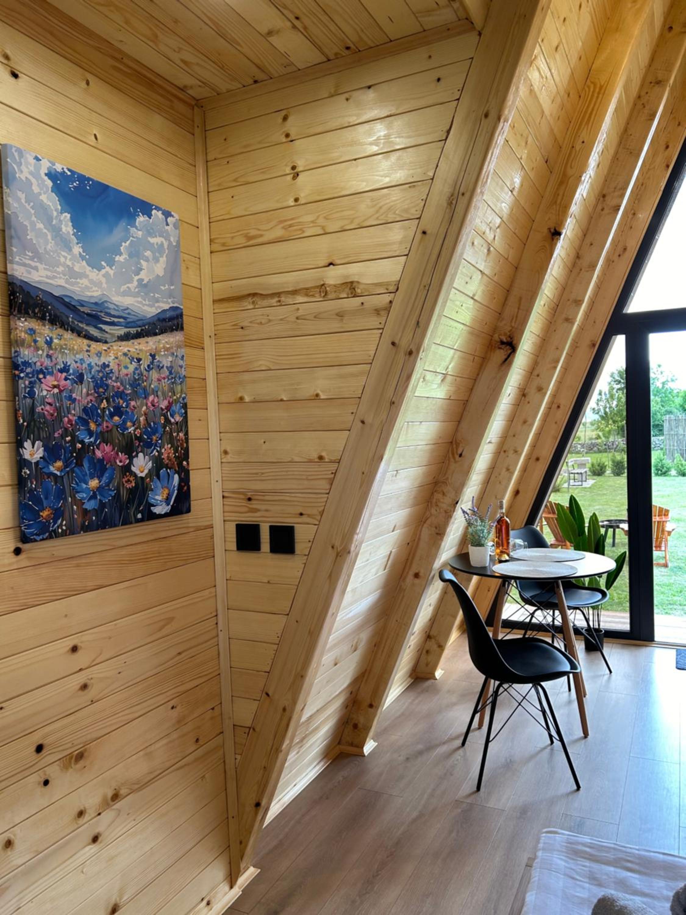 Honey Glamping Resort with jacuzzi