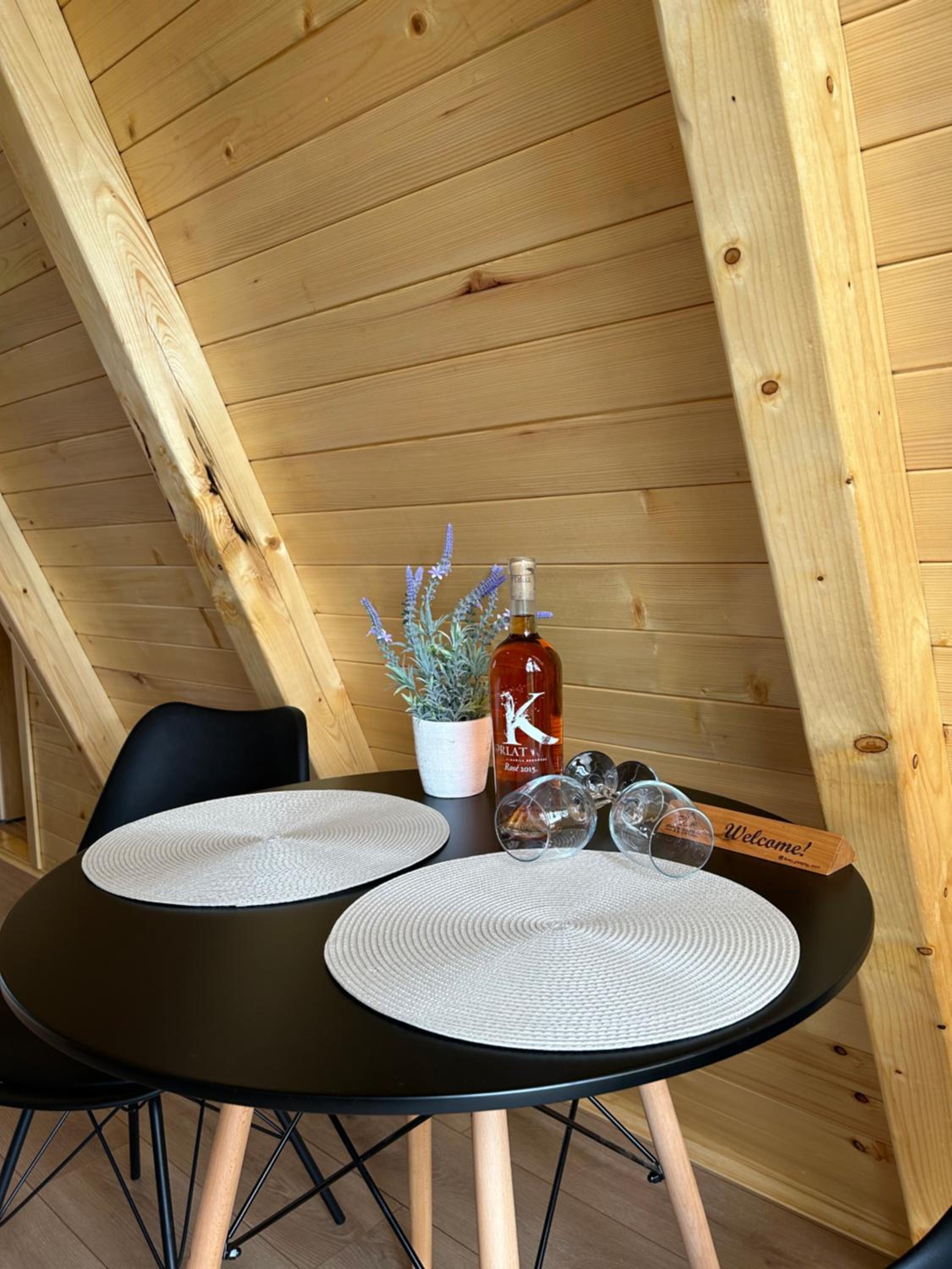Honey Glamping Resort with jacuzzi