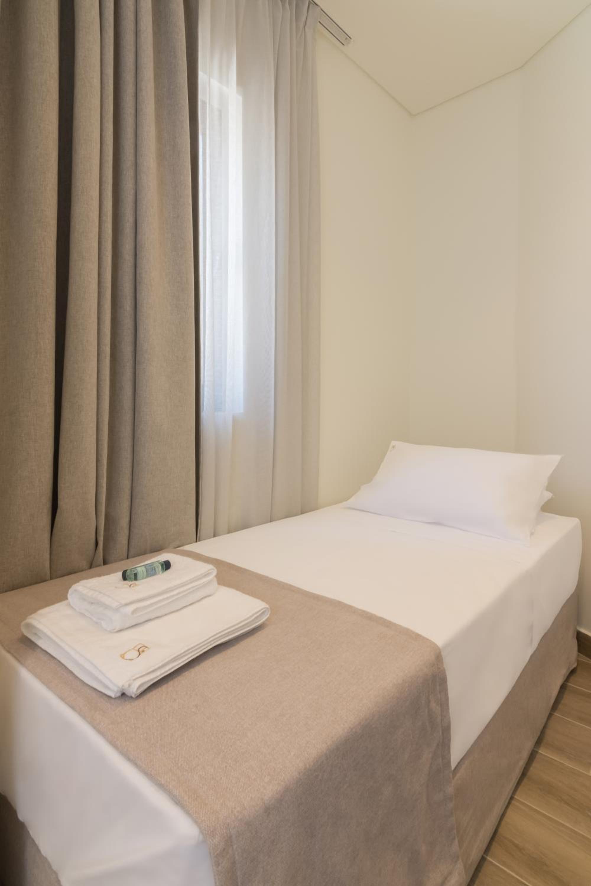 Socrates Fully Equipped Apartments with Unique Design