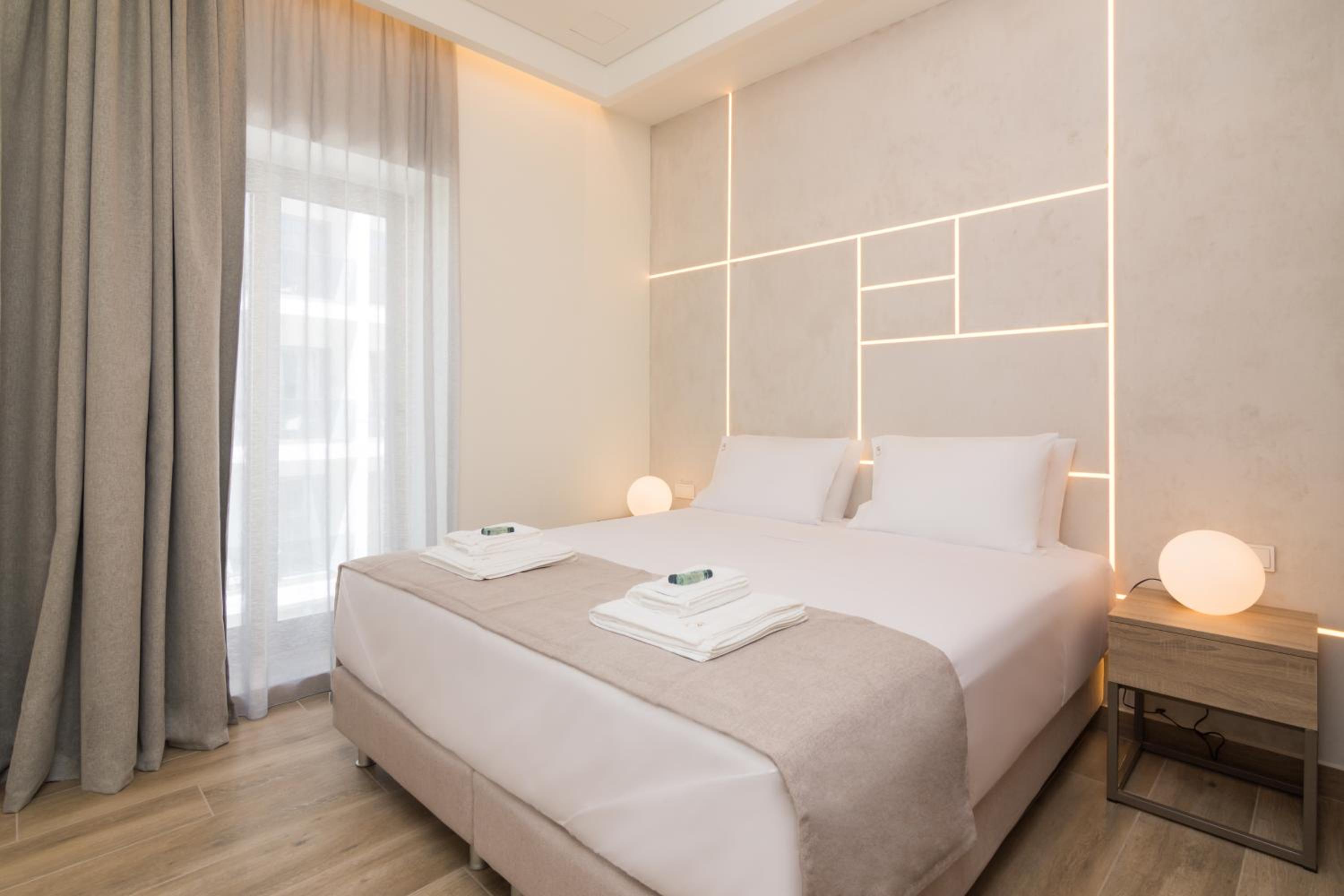 Socrates Fully Equipped Apartments with Unique Design