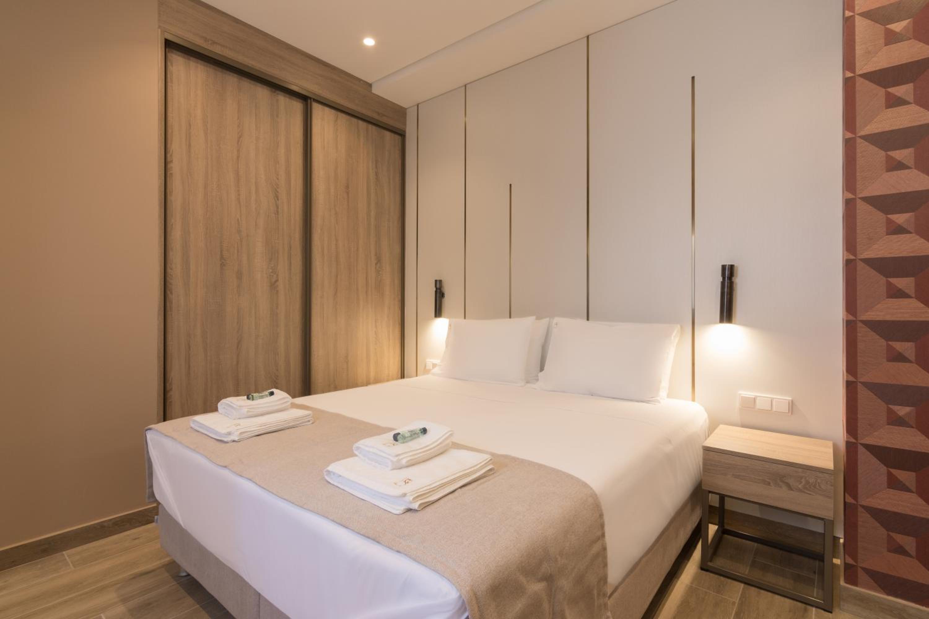 Socrates Fully Equipped Apartments with Unique Design