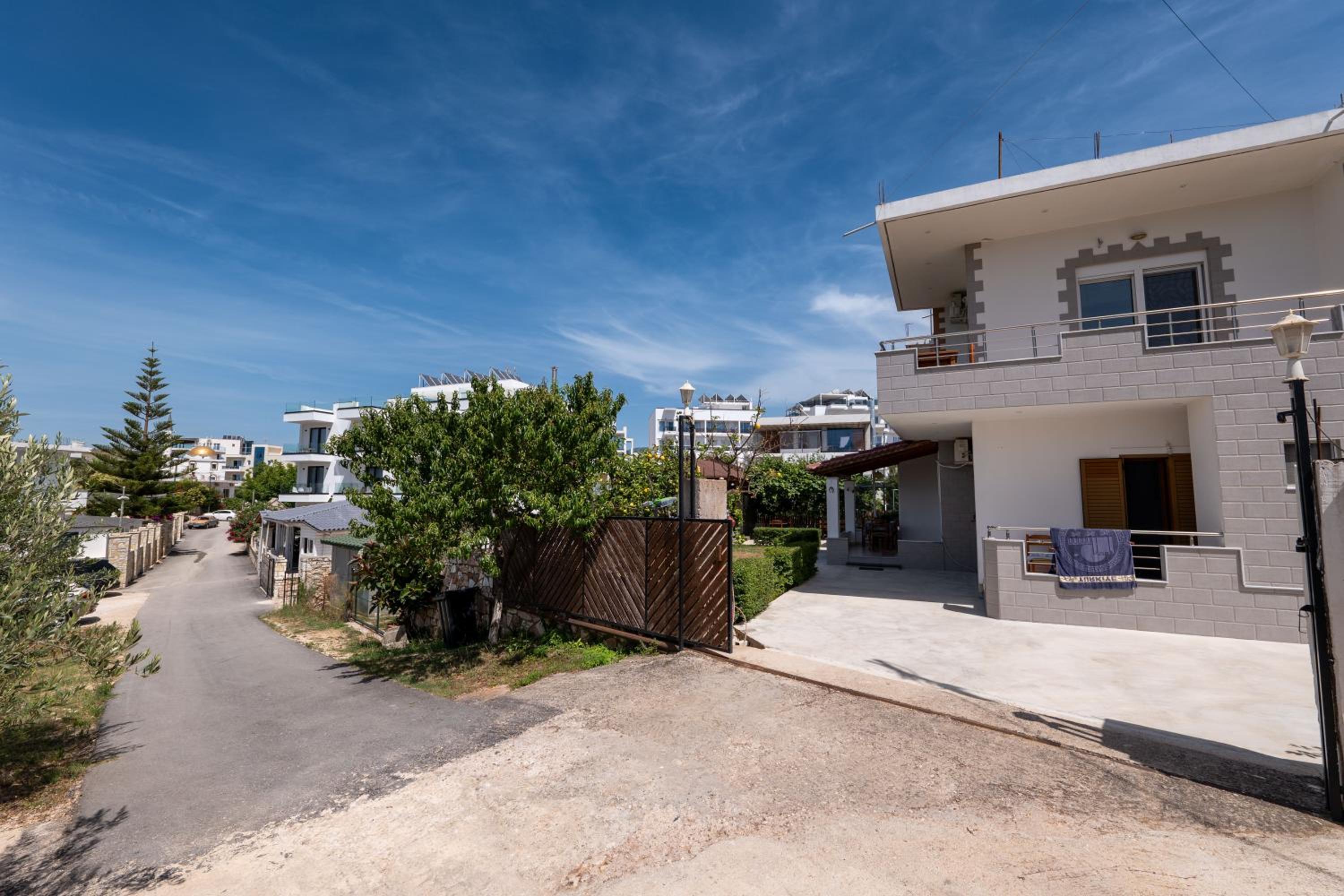 Vila Ylli Gjika