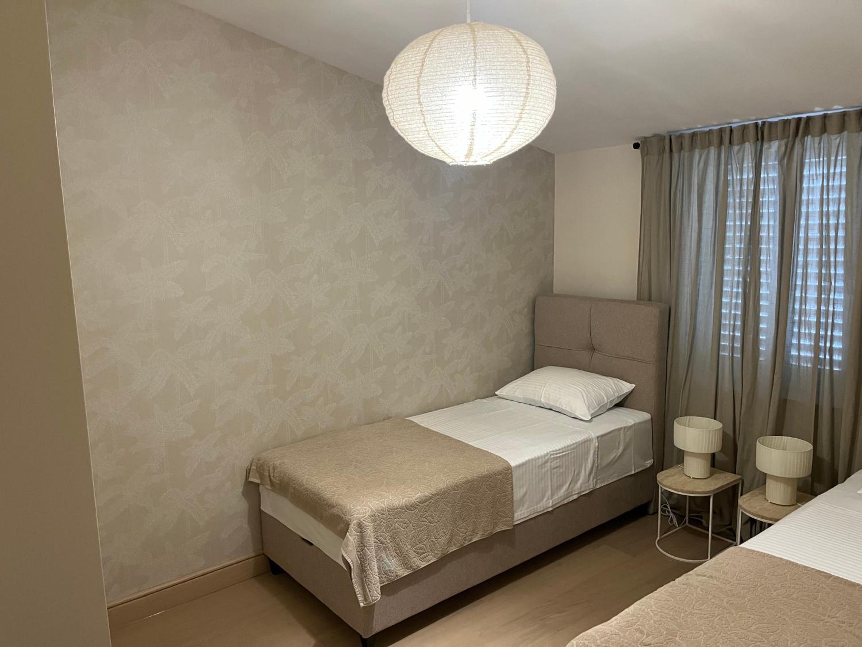 Photo 93