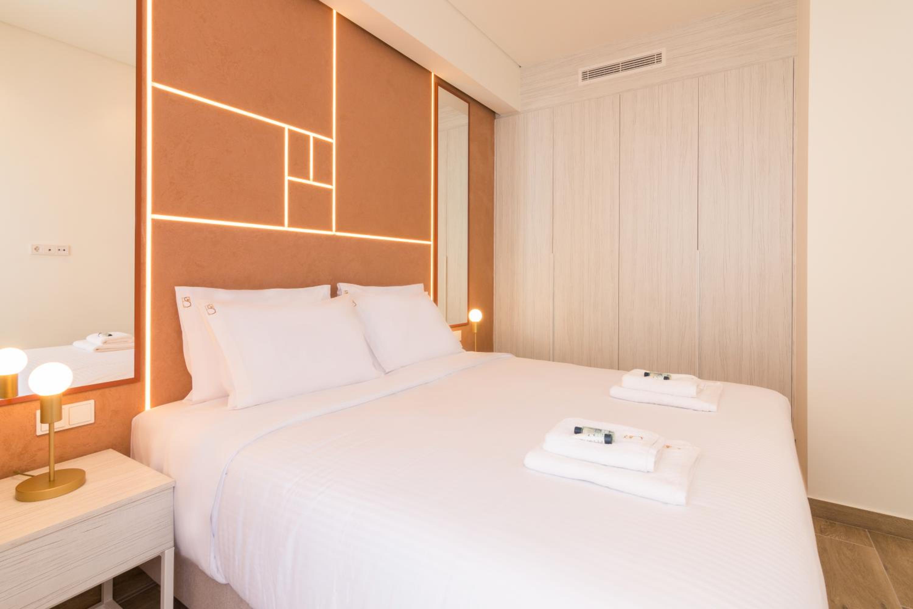 Socrates Fully Equipped Apartments with Unique Design
