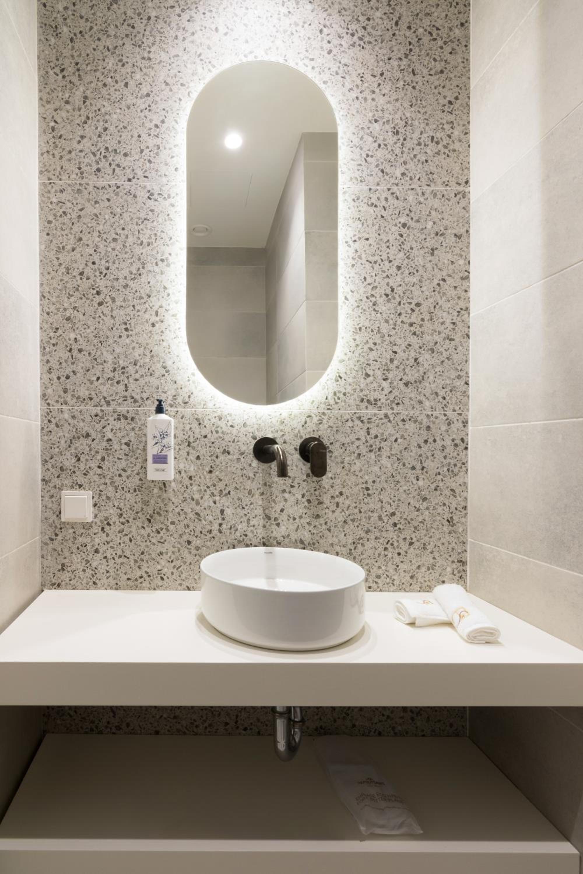Socrates Fully Equipped Apartments with Unique Design