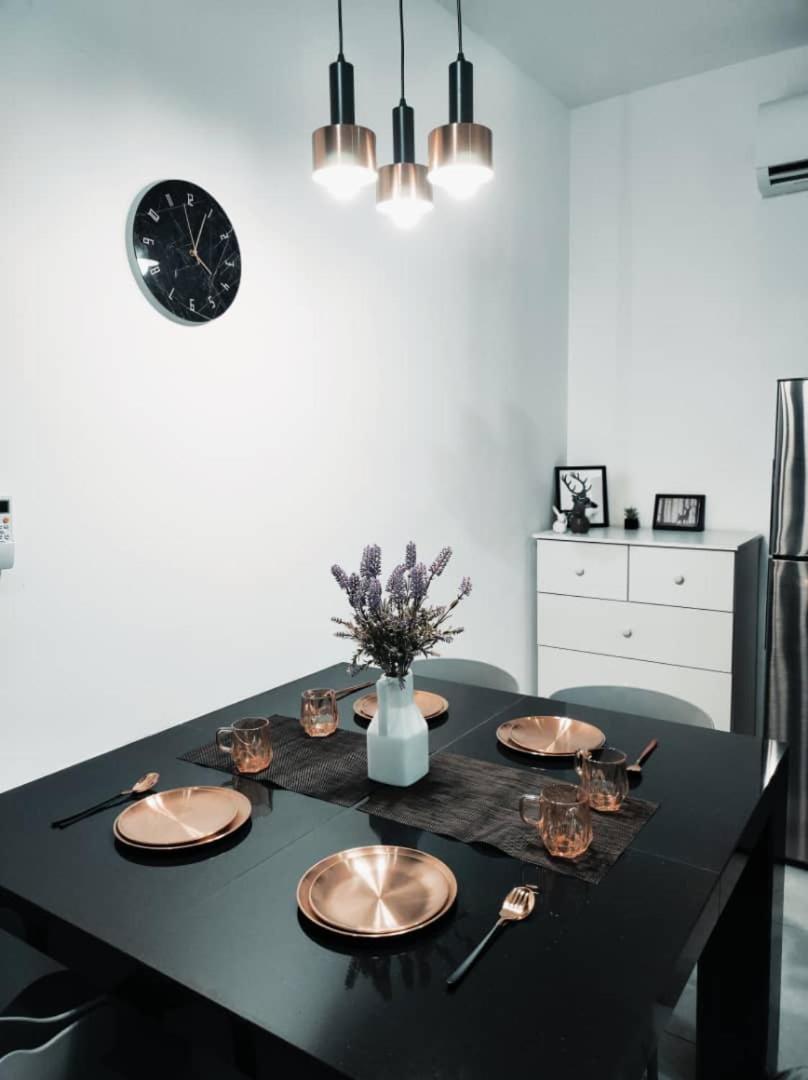 Neu suites cozy 2 bedrooms family house