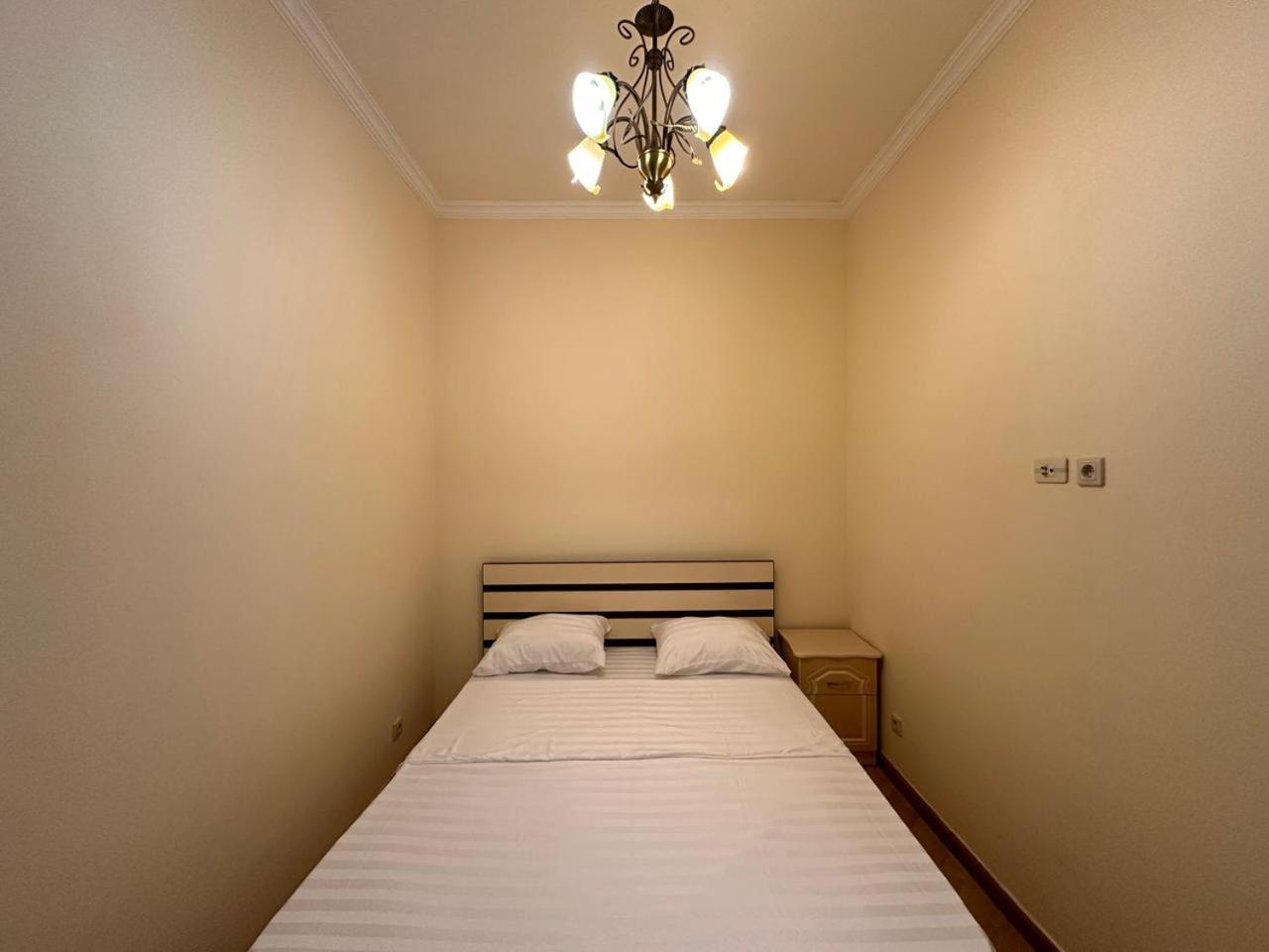 Aram street, 1 bedroom Comfy & Sunny apart with Open balcony DI480
