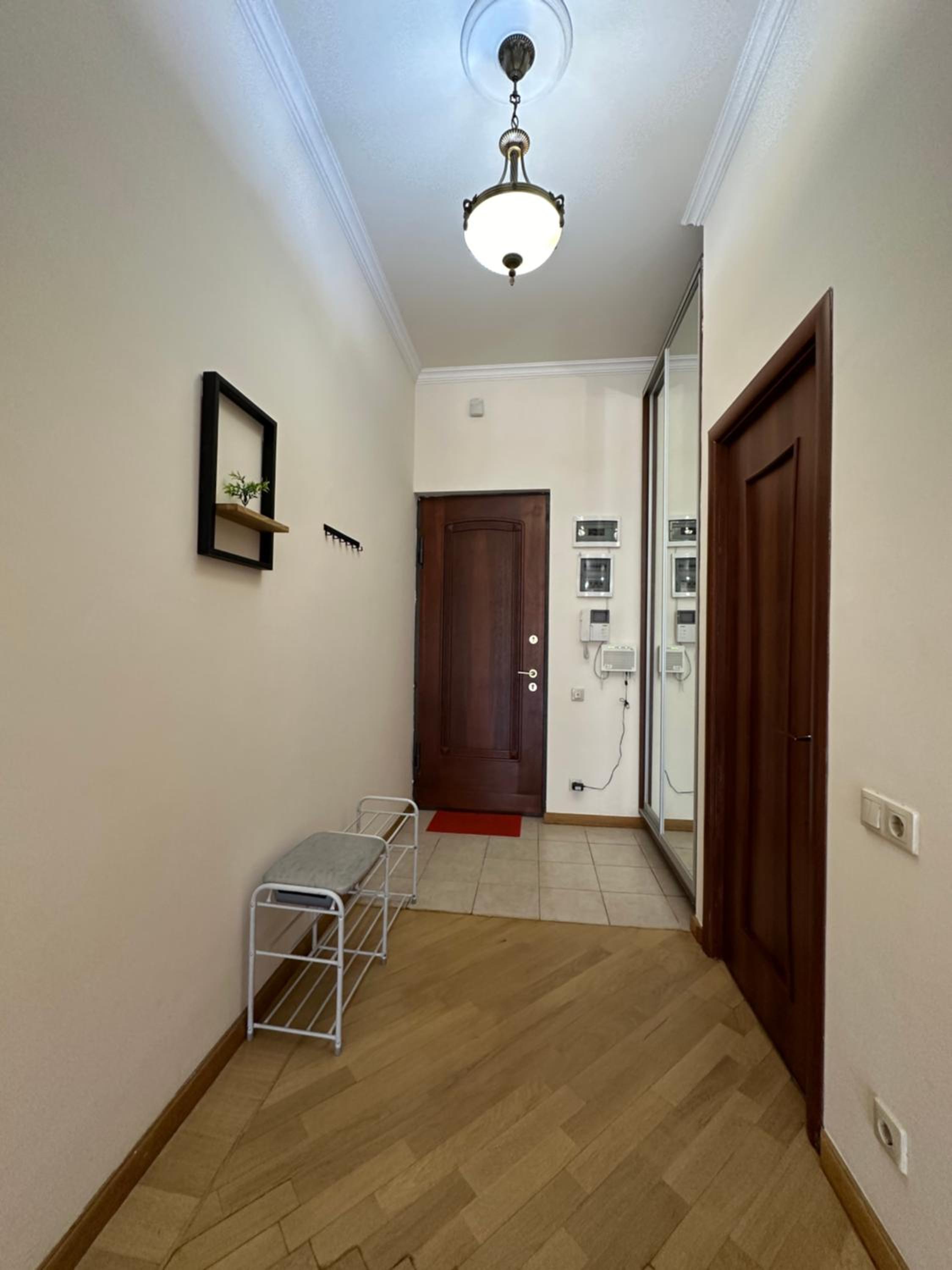 Aram street, 1 bedroom Comfy & Sunny apart with Open balcony DI480