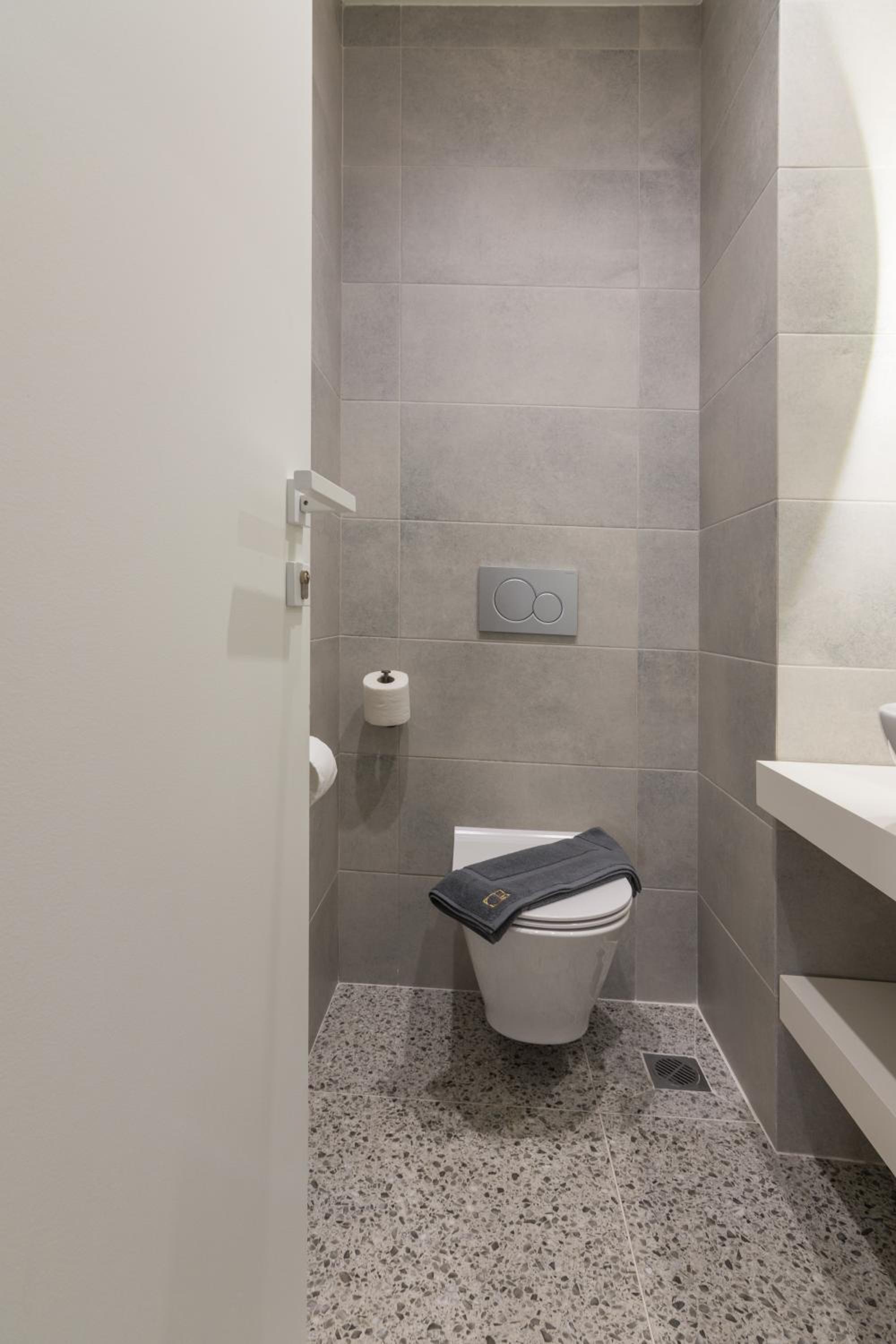 Socrates Fully Equipped Apartments with Unique Design