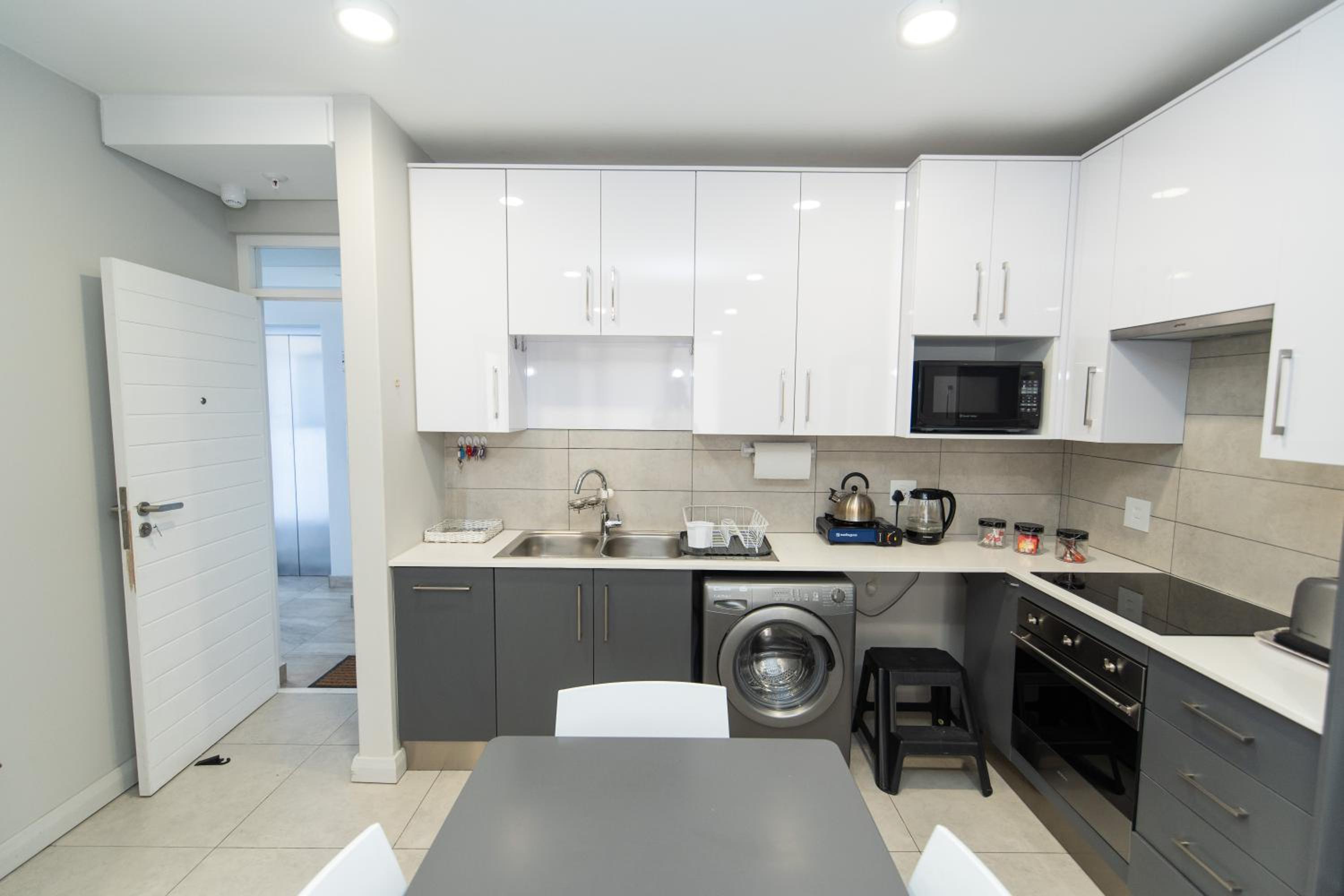 Cozy Modern Apartment At Bellamare
