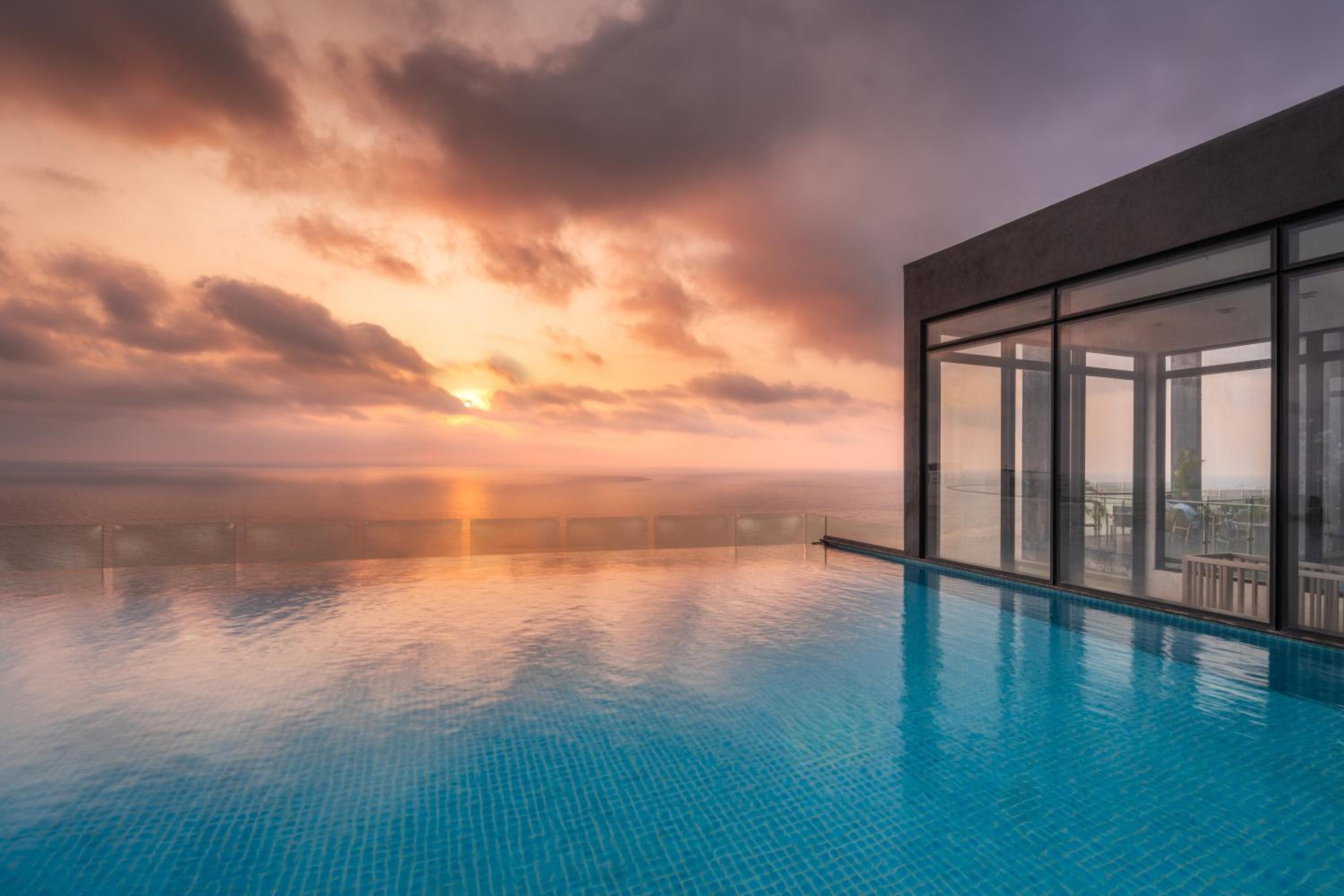 Hotel NH Collection Colombo - Image 1