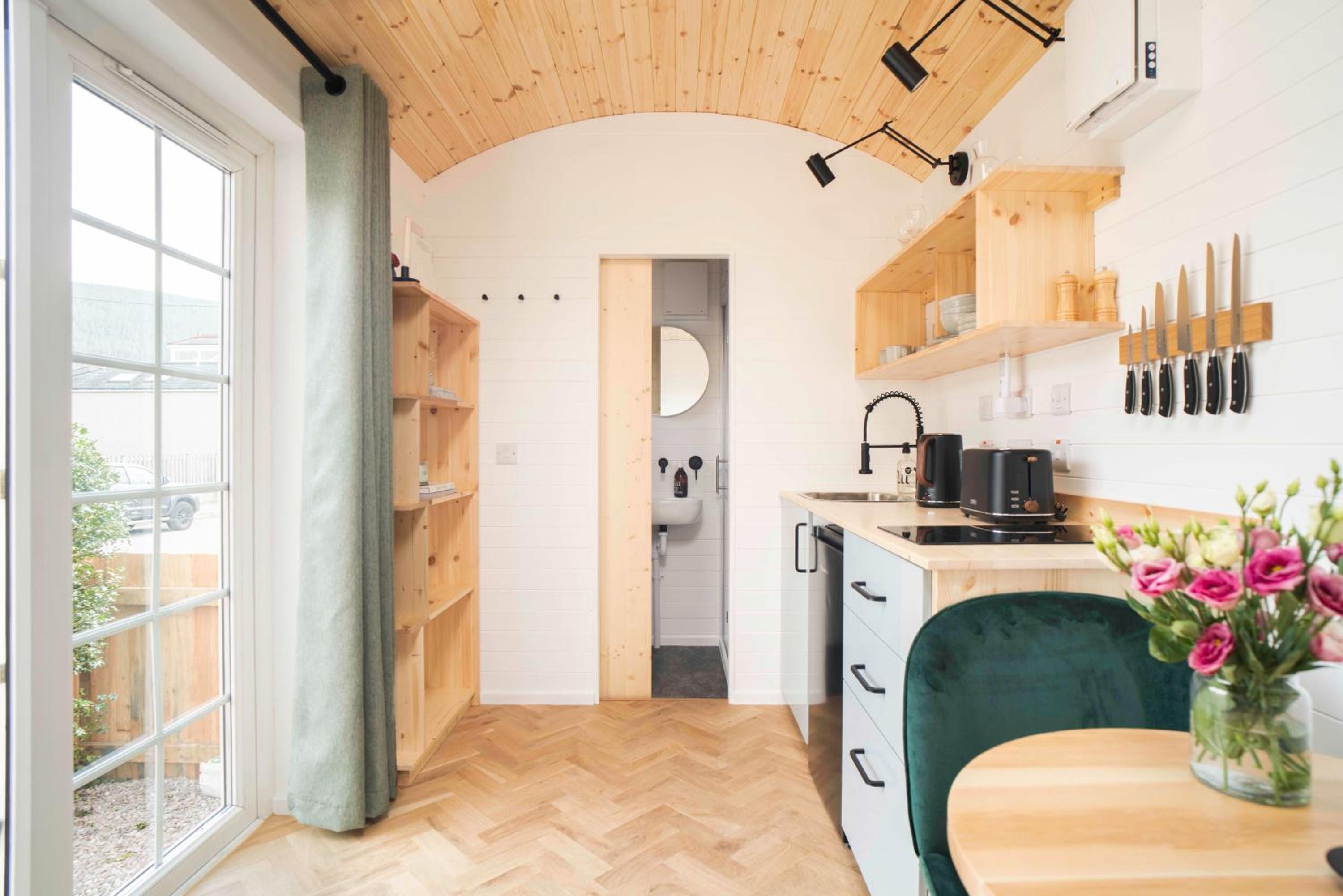 Willow's Nordic Shepherds Hut view 5