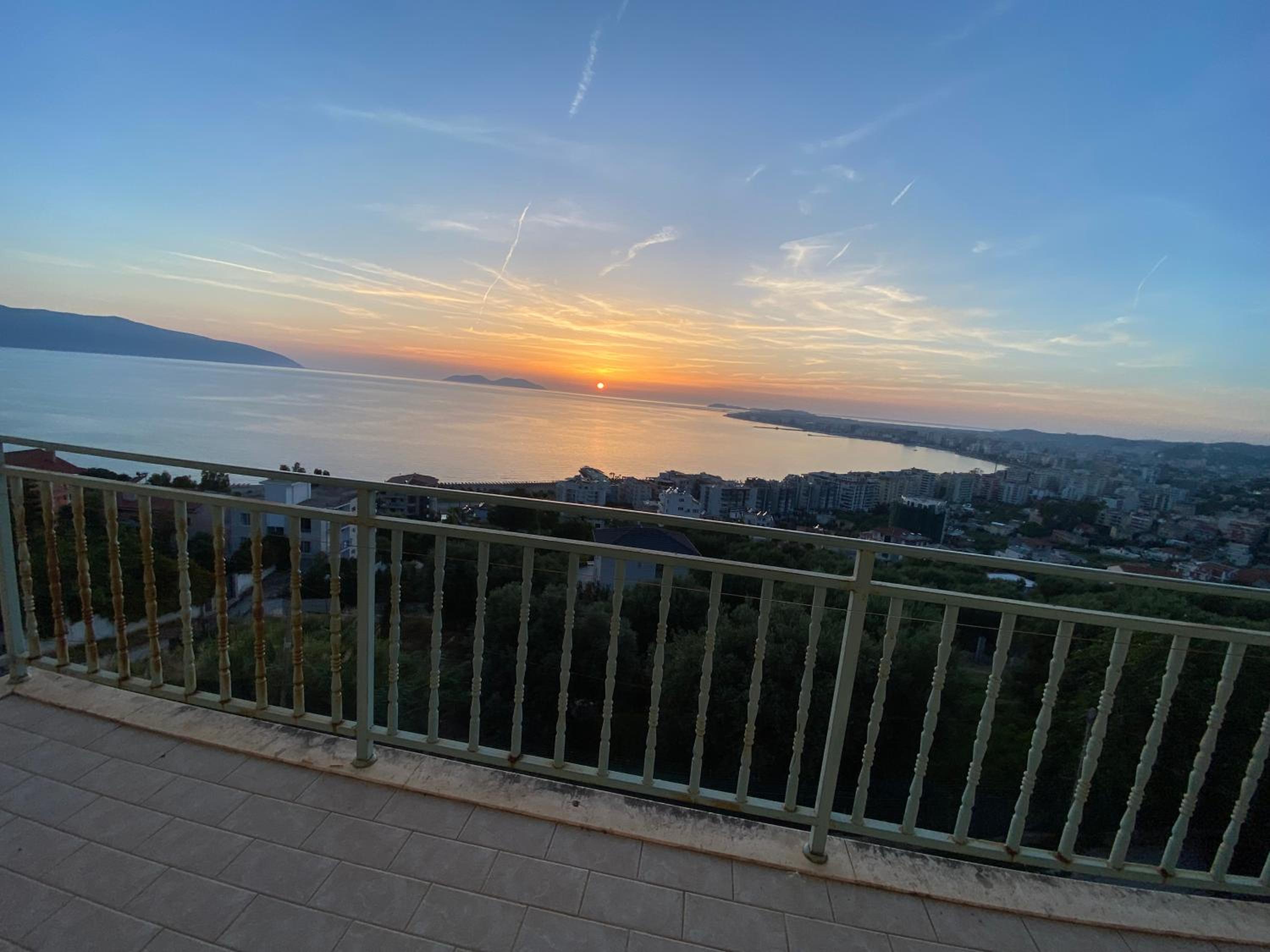 Sunset View Apartment