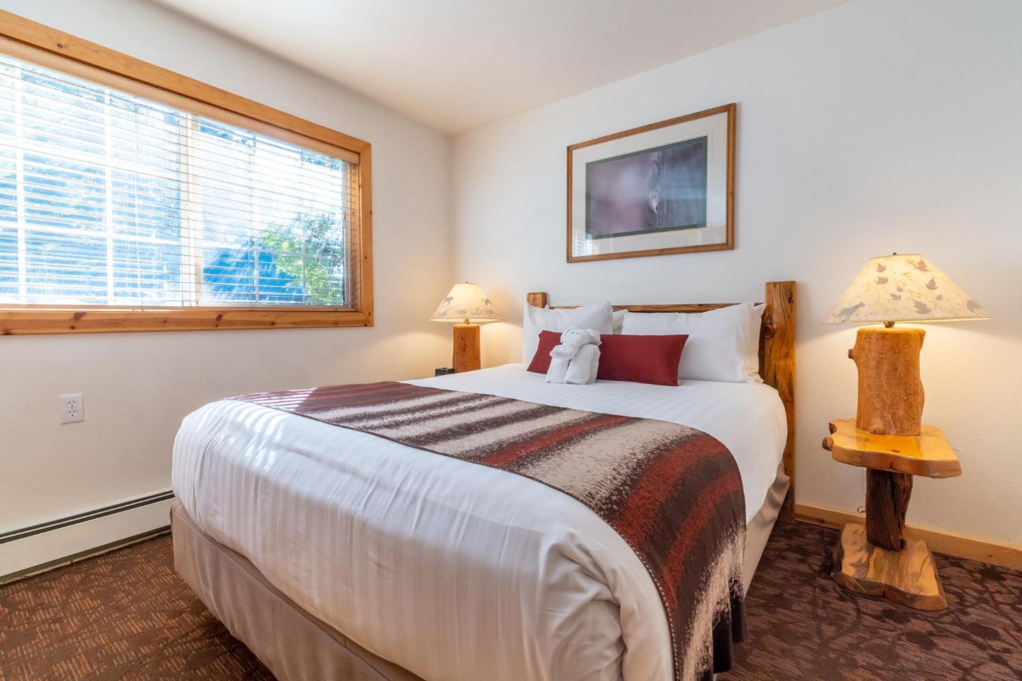 Red Wolf Lakeside Lodge - Property Image 13