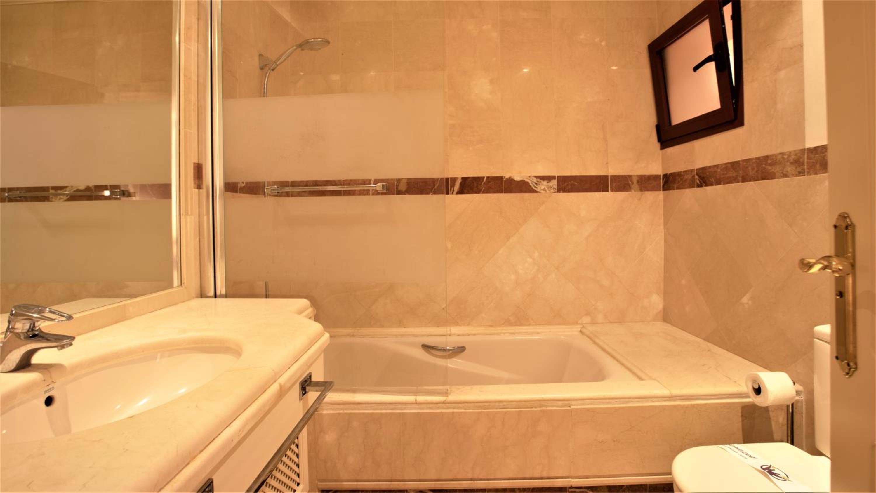 R15 Beach side 3 bedroom flat view 5
