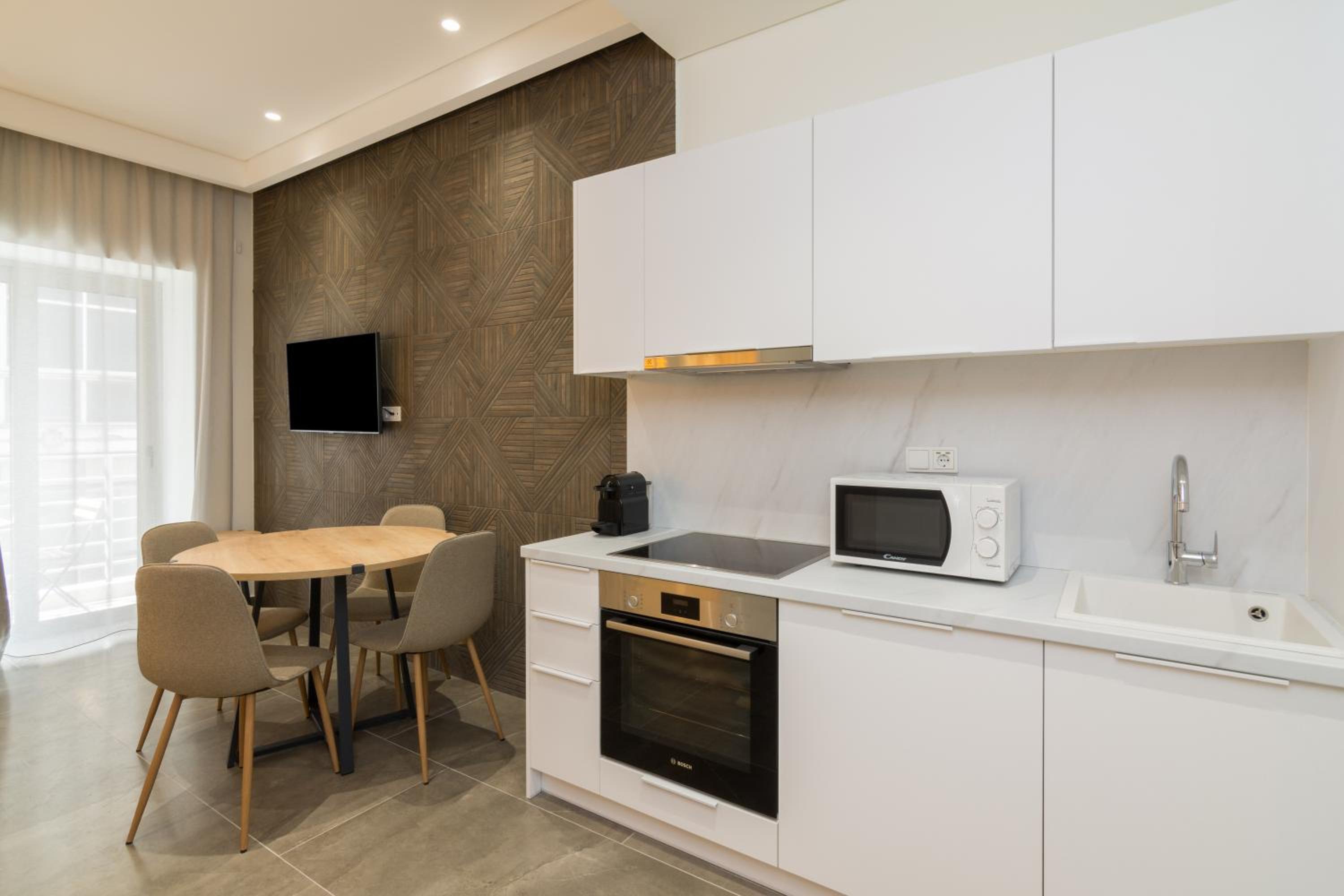 Socrates Fully Equipped Apartments with Unique Design