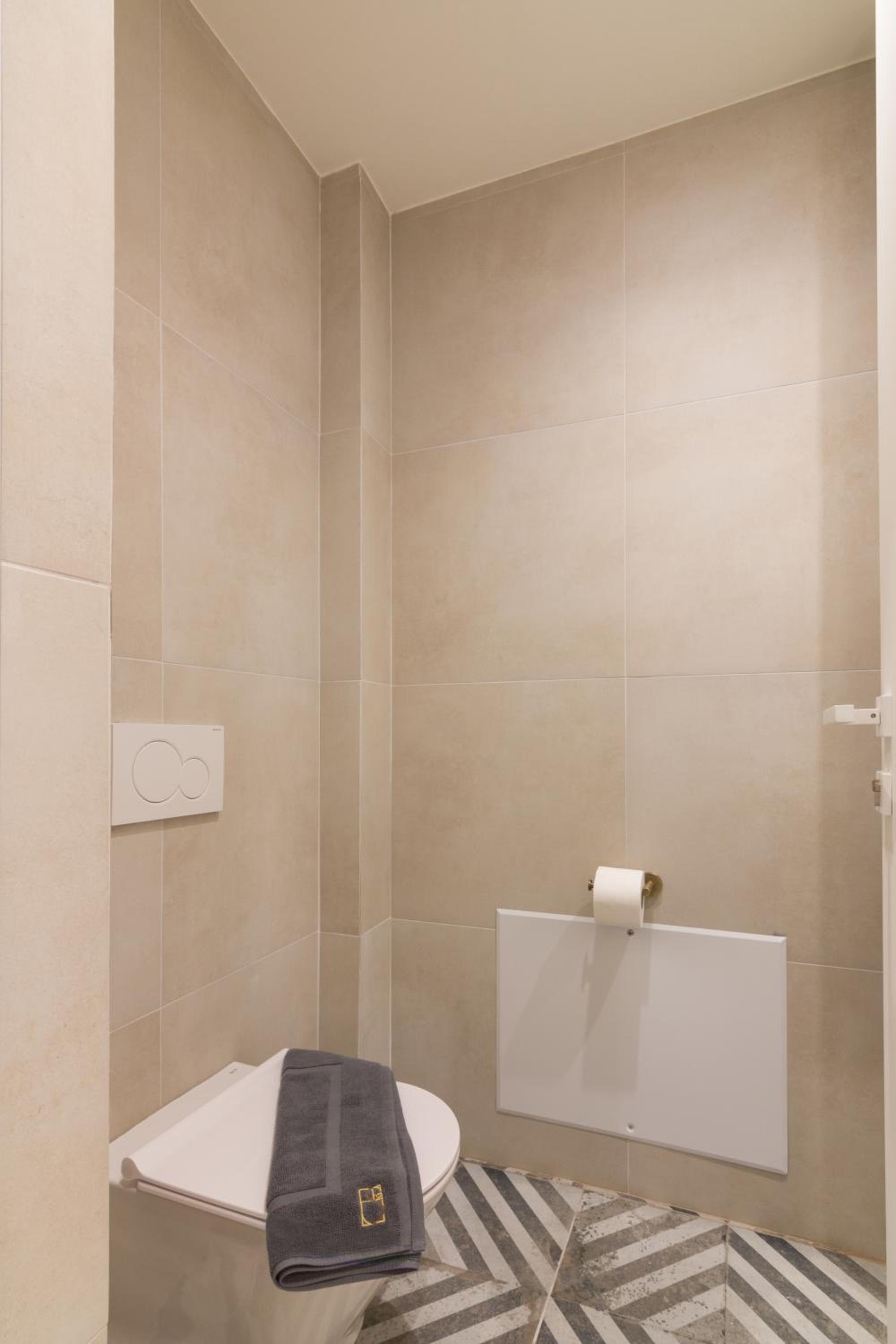 Socrates Fully Equipped Apartments with Unique Design