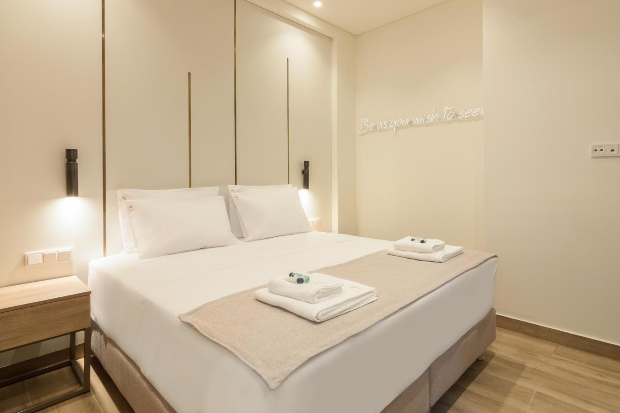 Socrates Fully Equipped Apartments with Unique Design