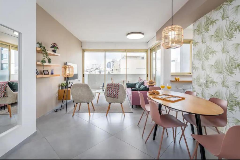 New Sunny 2BR By Bograshov Beach view 2