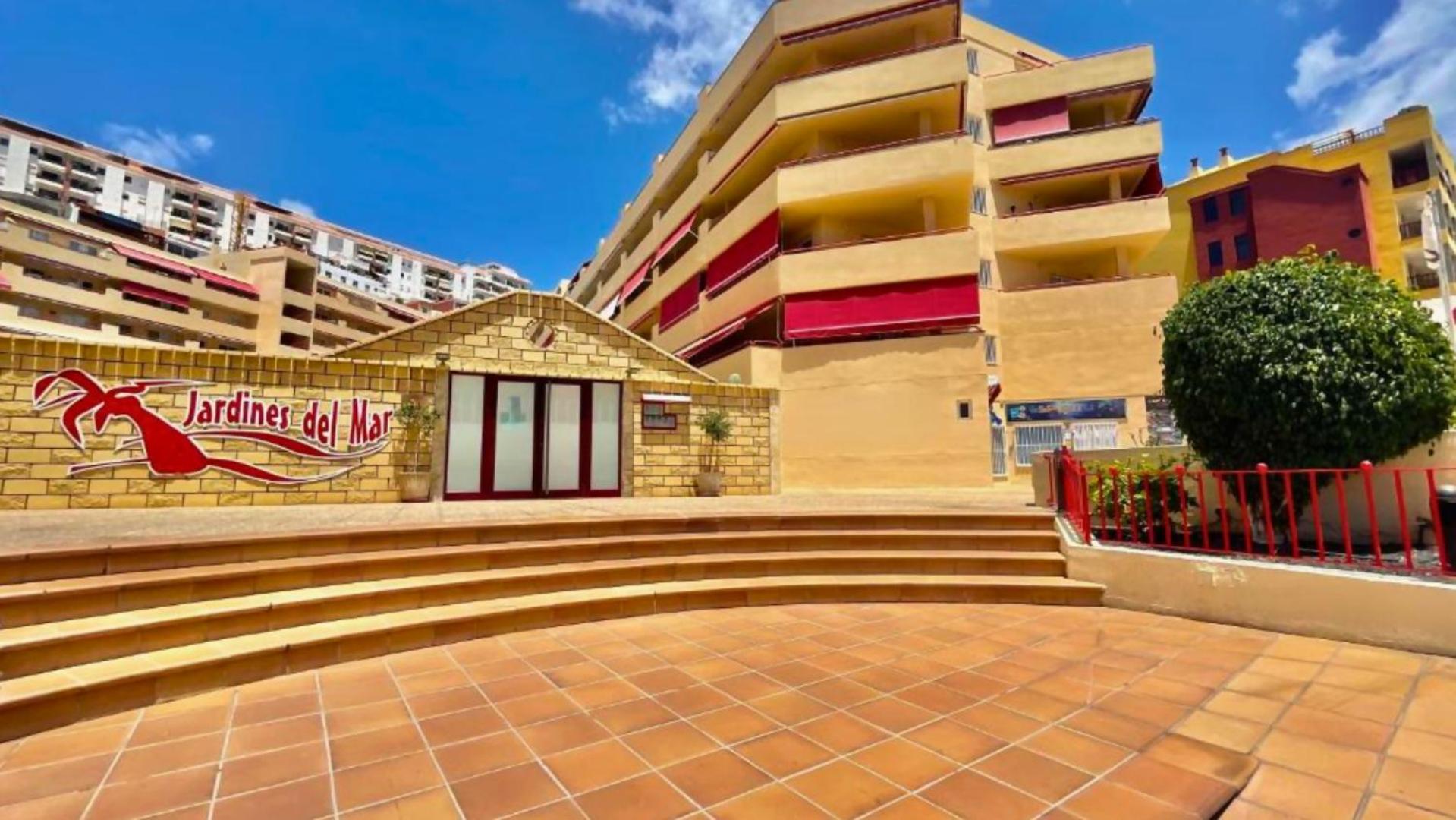 MarketHome Jardines del Mar Pool View