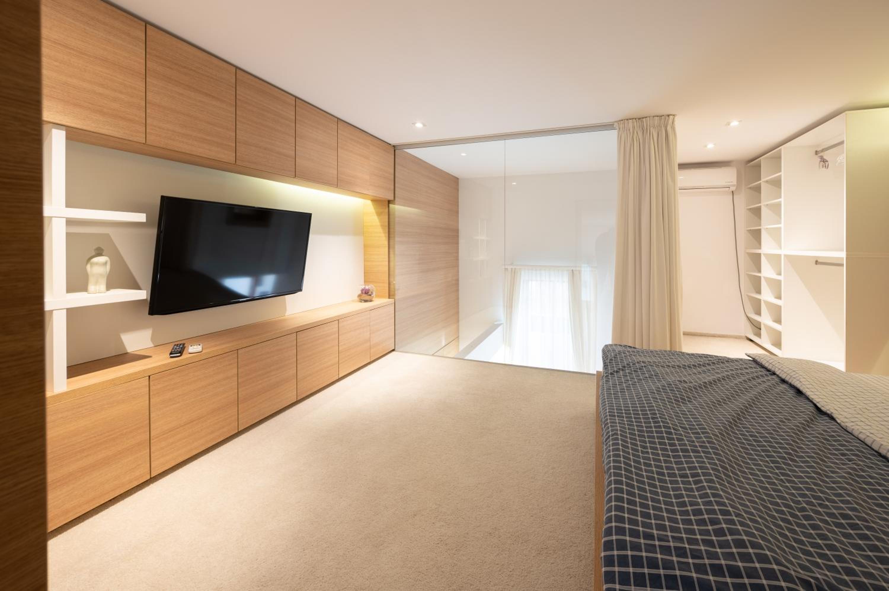 O-Zone Luxury